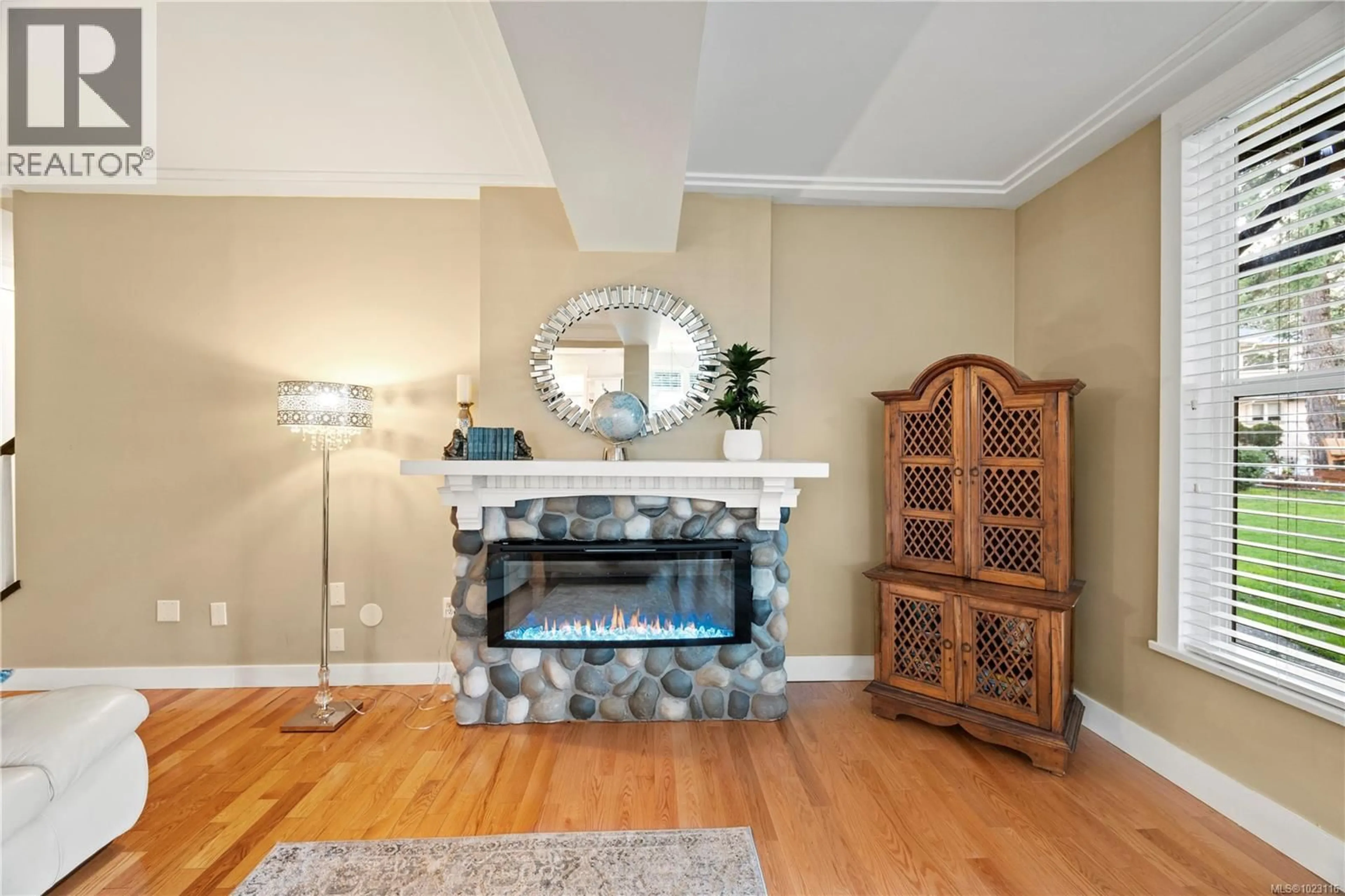 Unknown for 4937 EAGLE VIEW LANE, Saanich British Columbia V8Y3J9