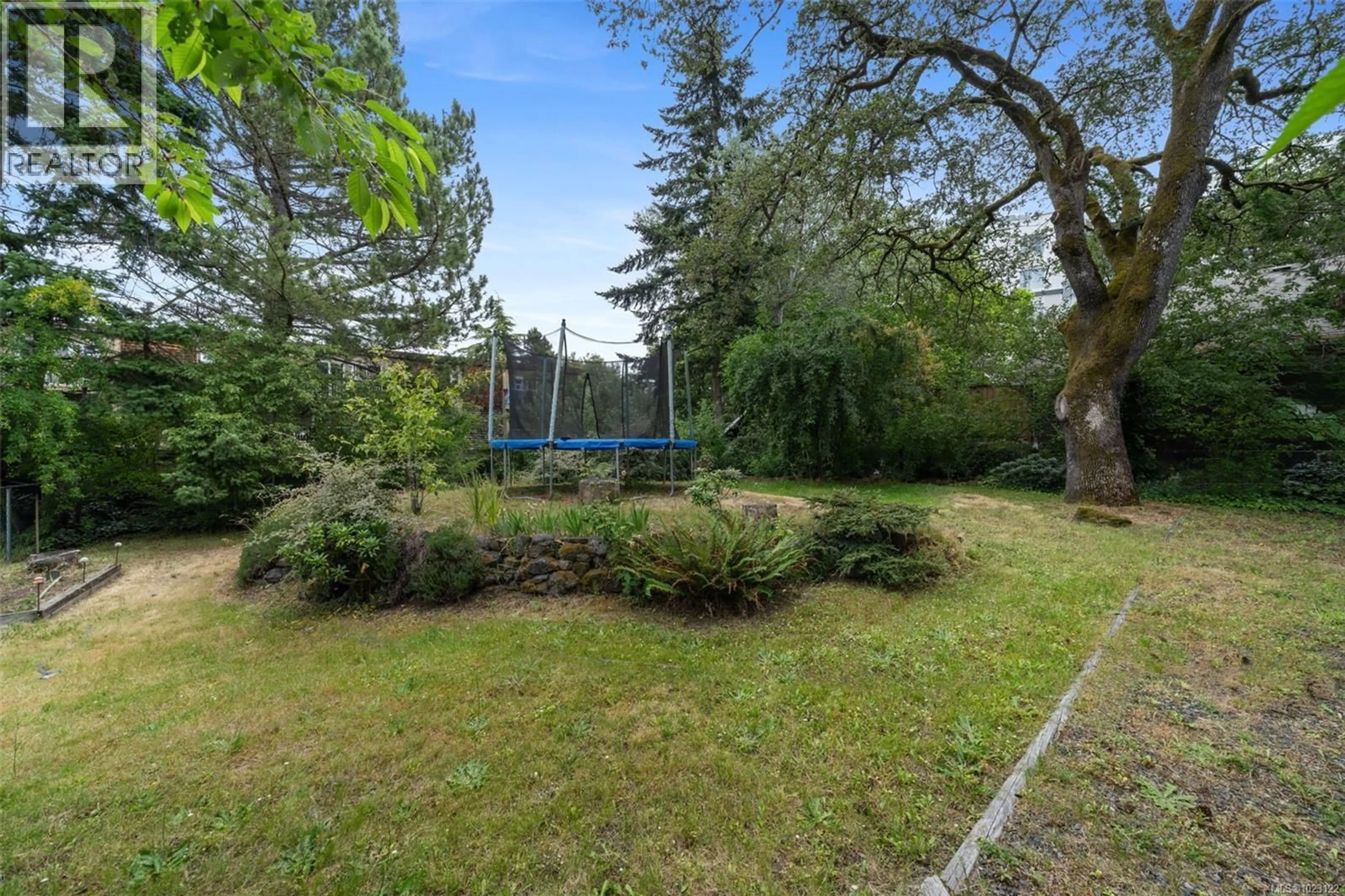 Unknown for 120 KAMLOOPS AVENUE, Saanich British Columbia V8Z1W3