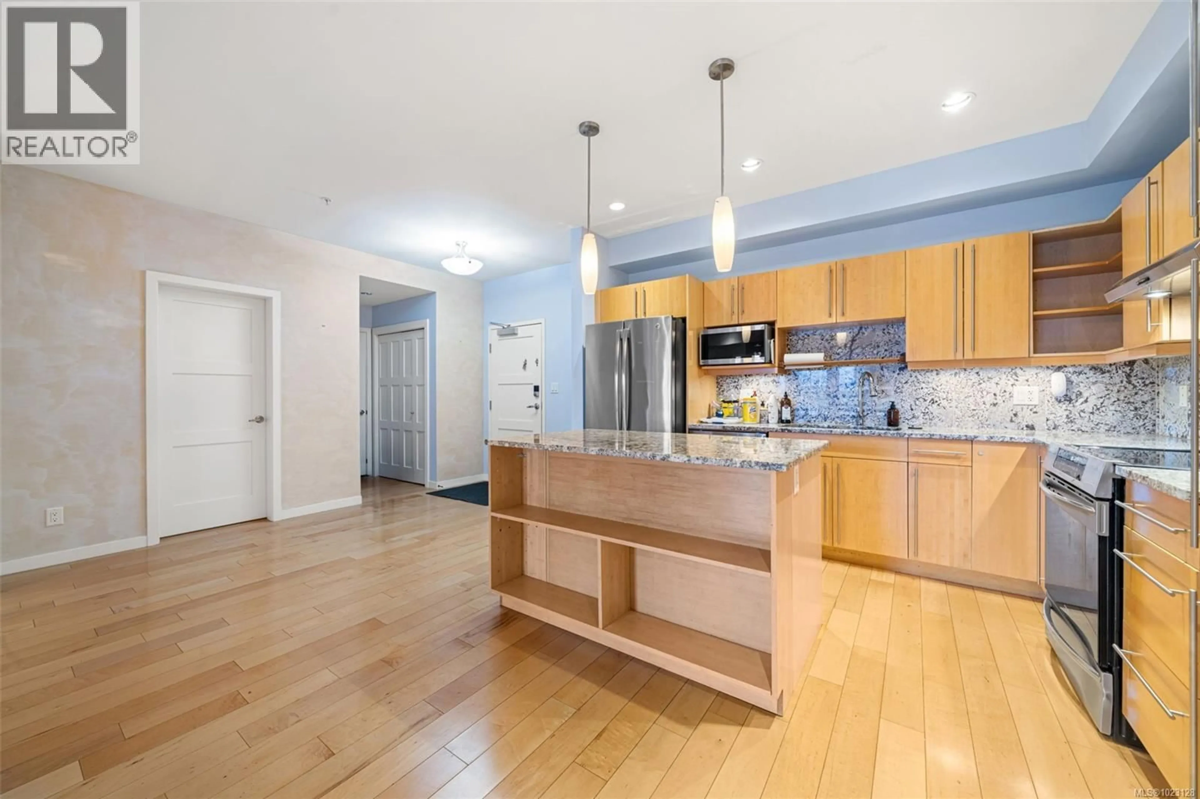 Open concept kitchen, unknown for 202 - 6591 LINCROFT ROAD, Sooke British Columbia V9Z1M2