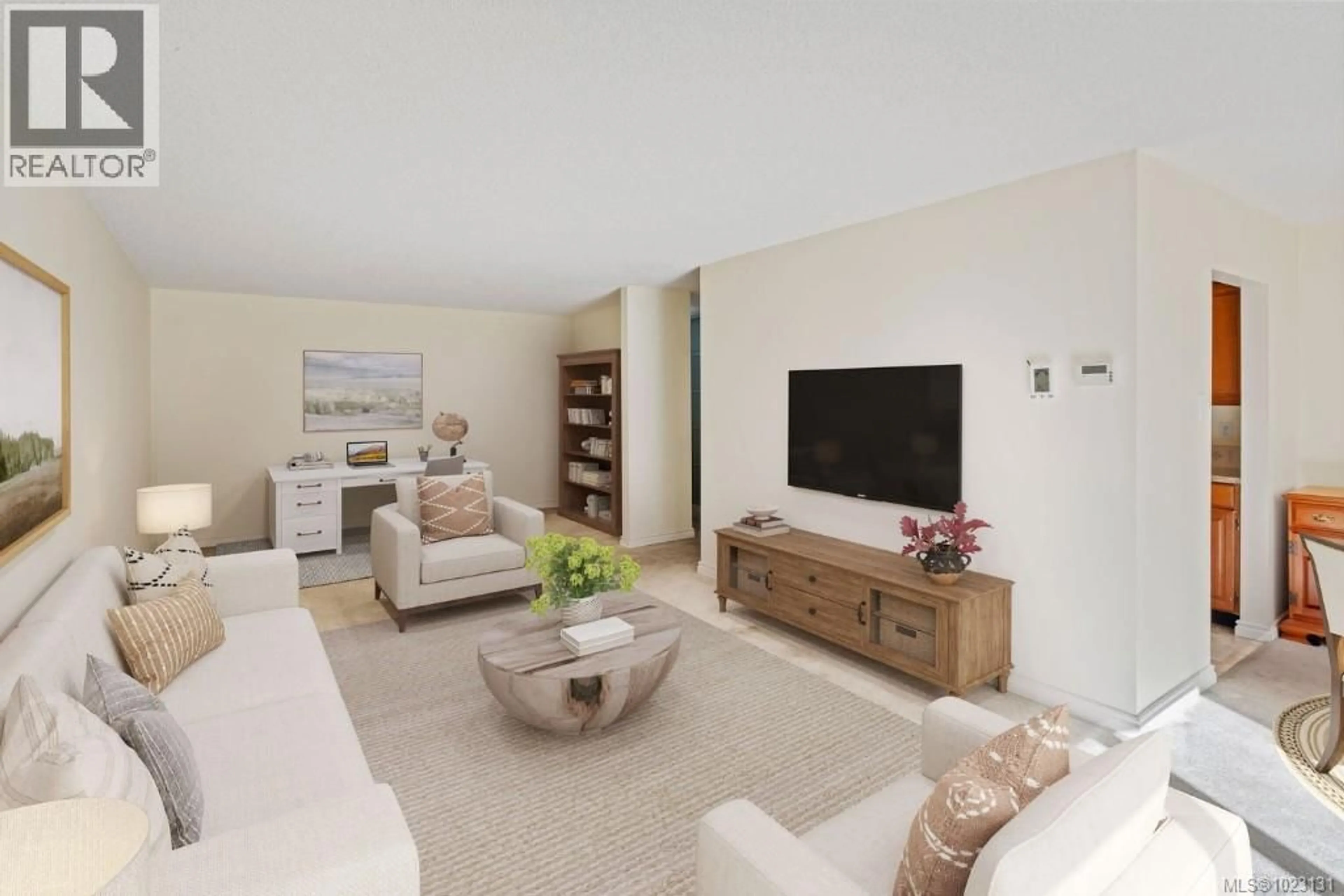 Living room with furniture, unknown for 108 - 1149 ROCKLAND AVENUE, Victoria British Columbia V8V4T5