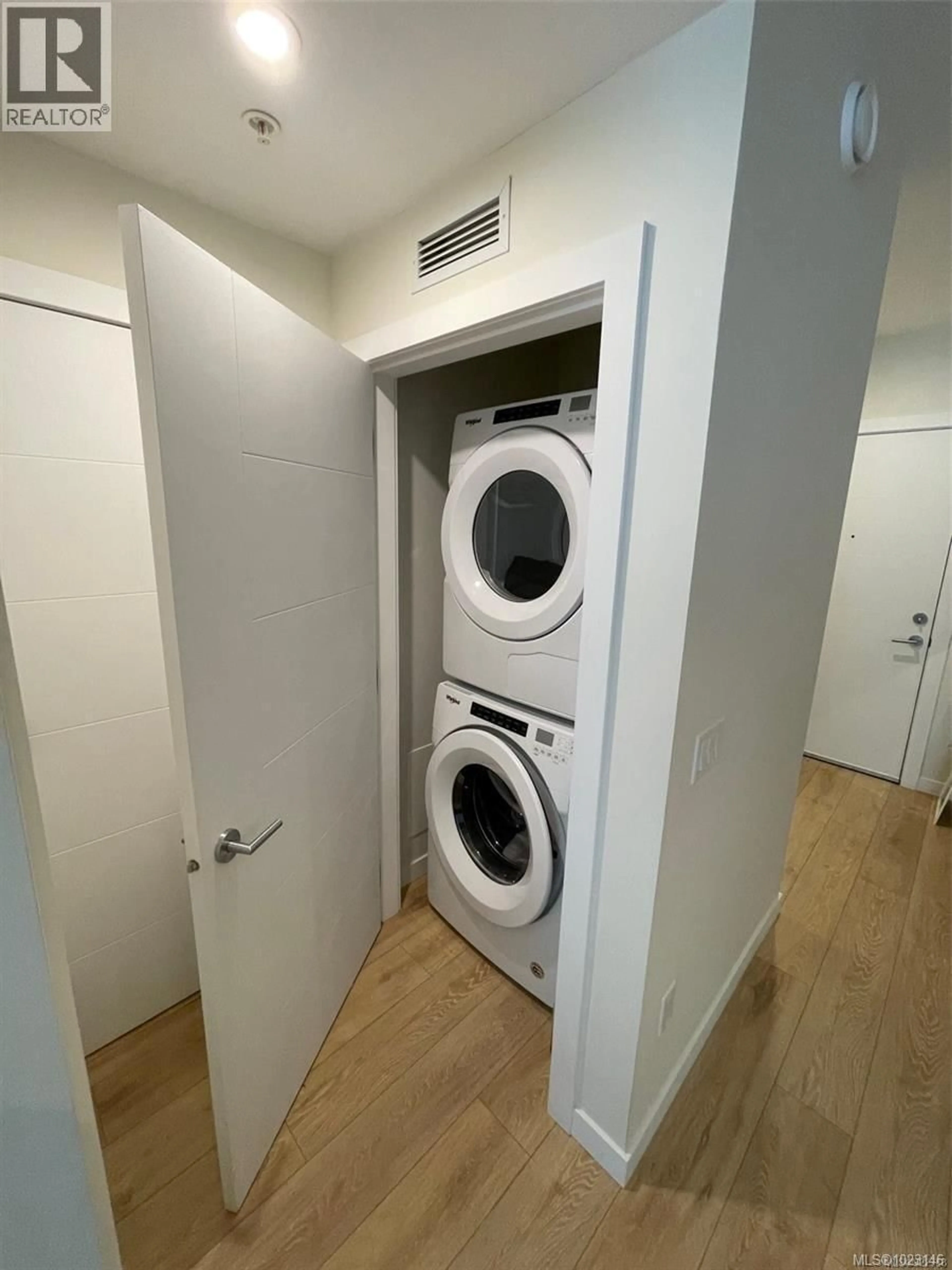 A pic of a room for 206 - 1588 NORTH DAIRY ROAD, Saanich British Columbia V8T3V4