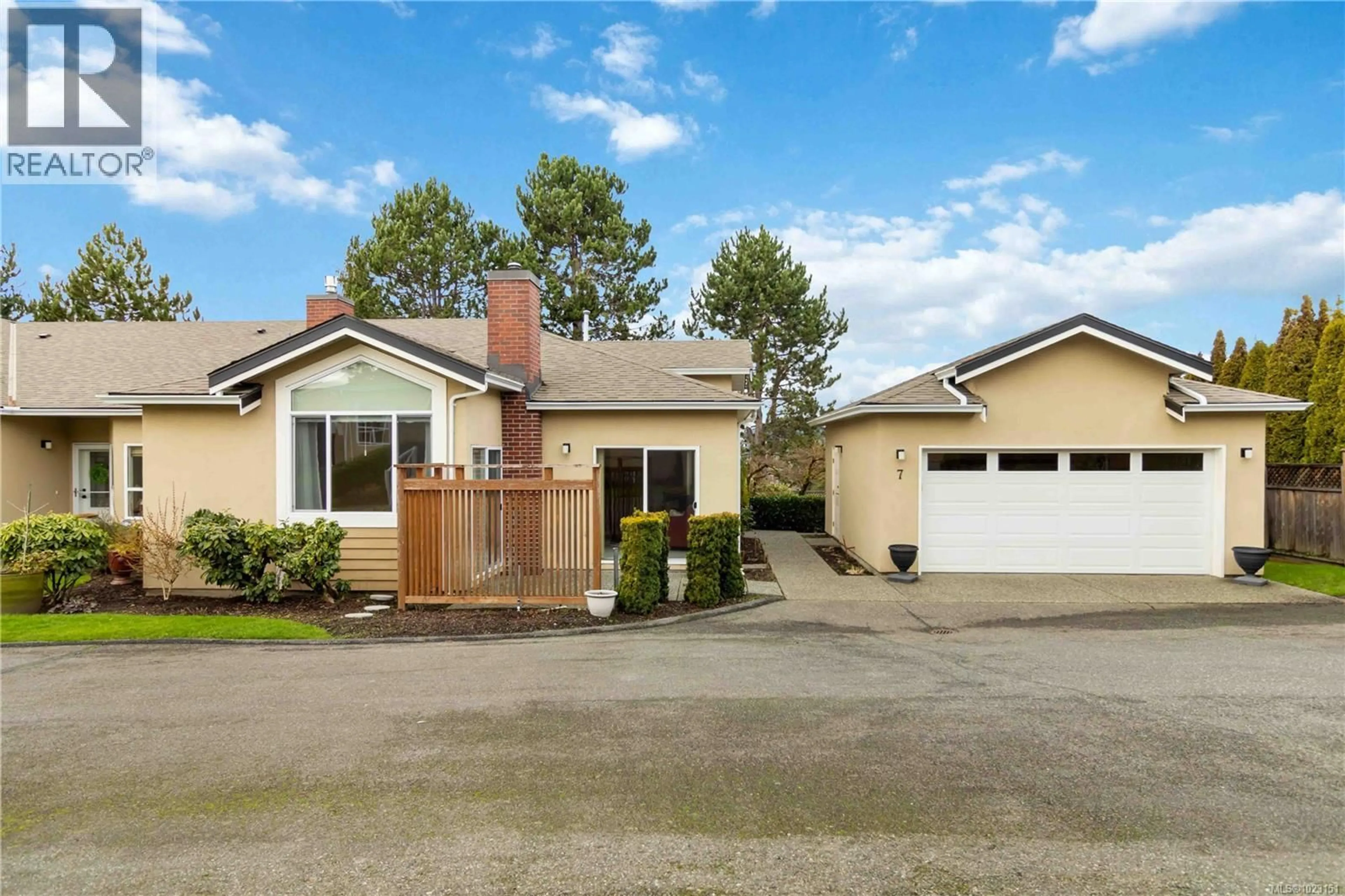 Unknown for 7 - 4291 QUADRA STREET, Saanich British Columbia V8X1L5