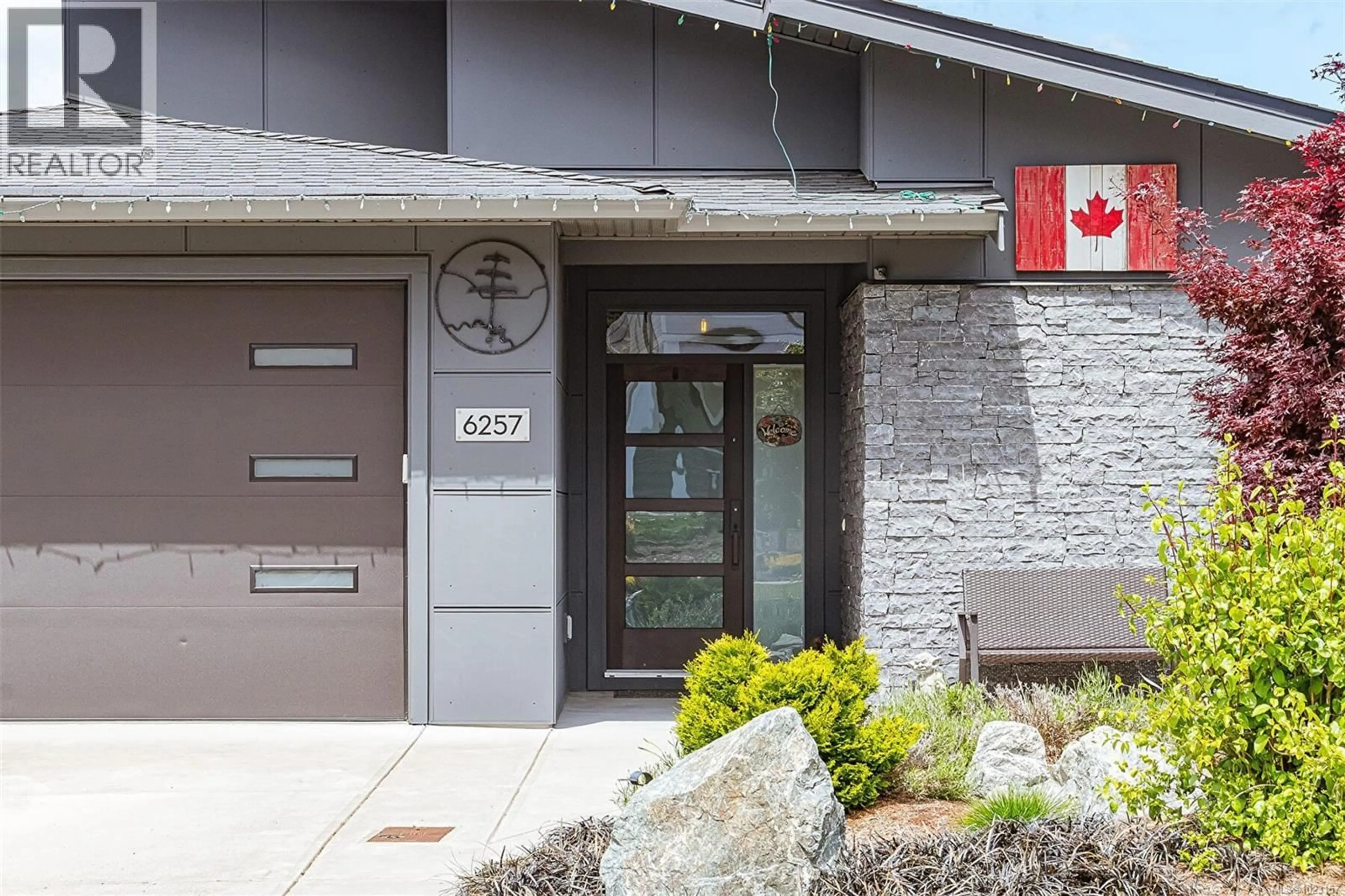 Indoor entryway for 6257 HIGHWOOD DRIVE, Duncan British Columbia V9L0H5