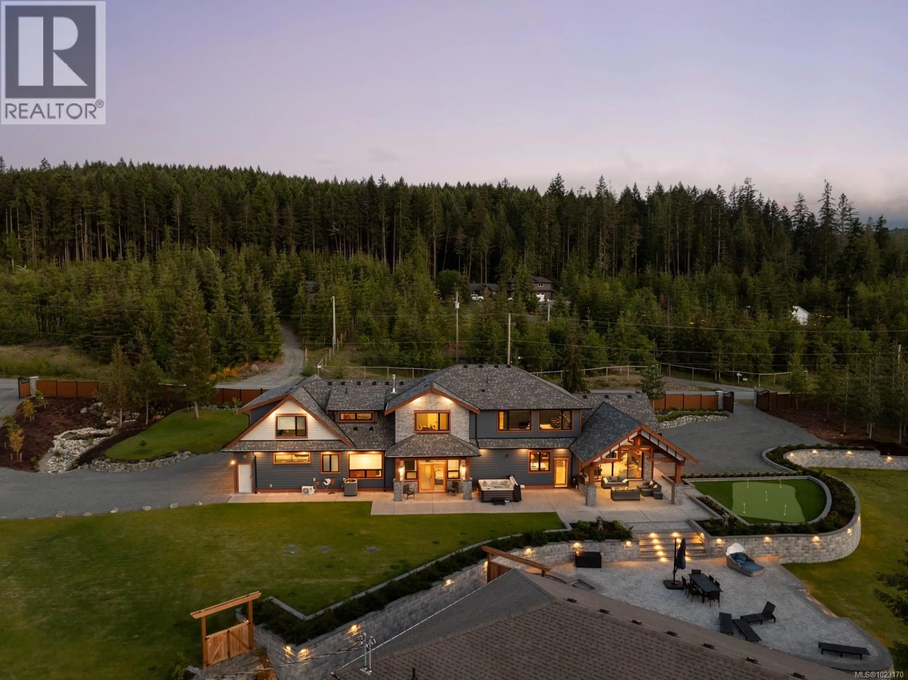 A pic from outside/outdoor area/front of a property/back of a property/a pic from drone, mountain view for 2833 WOODCROFT PLACE, Shawnigan Lake British Columbia V8H2E4