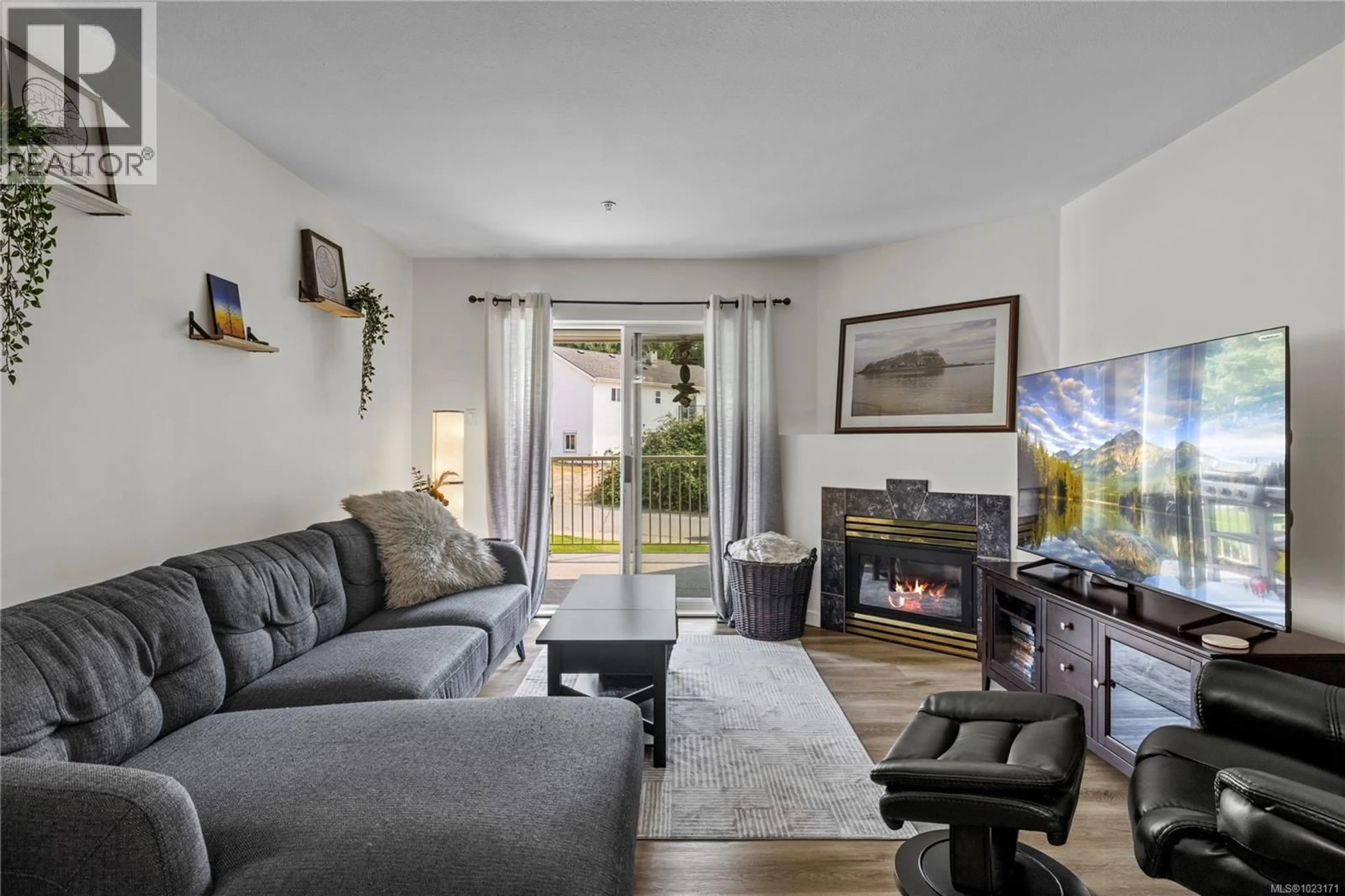 Living room with furniture, unknown for 204 - 4971 SONGBIRD PLACE, Nanaimo British Columbia V9T6L1