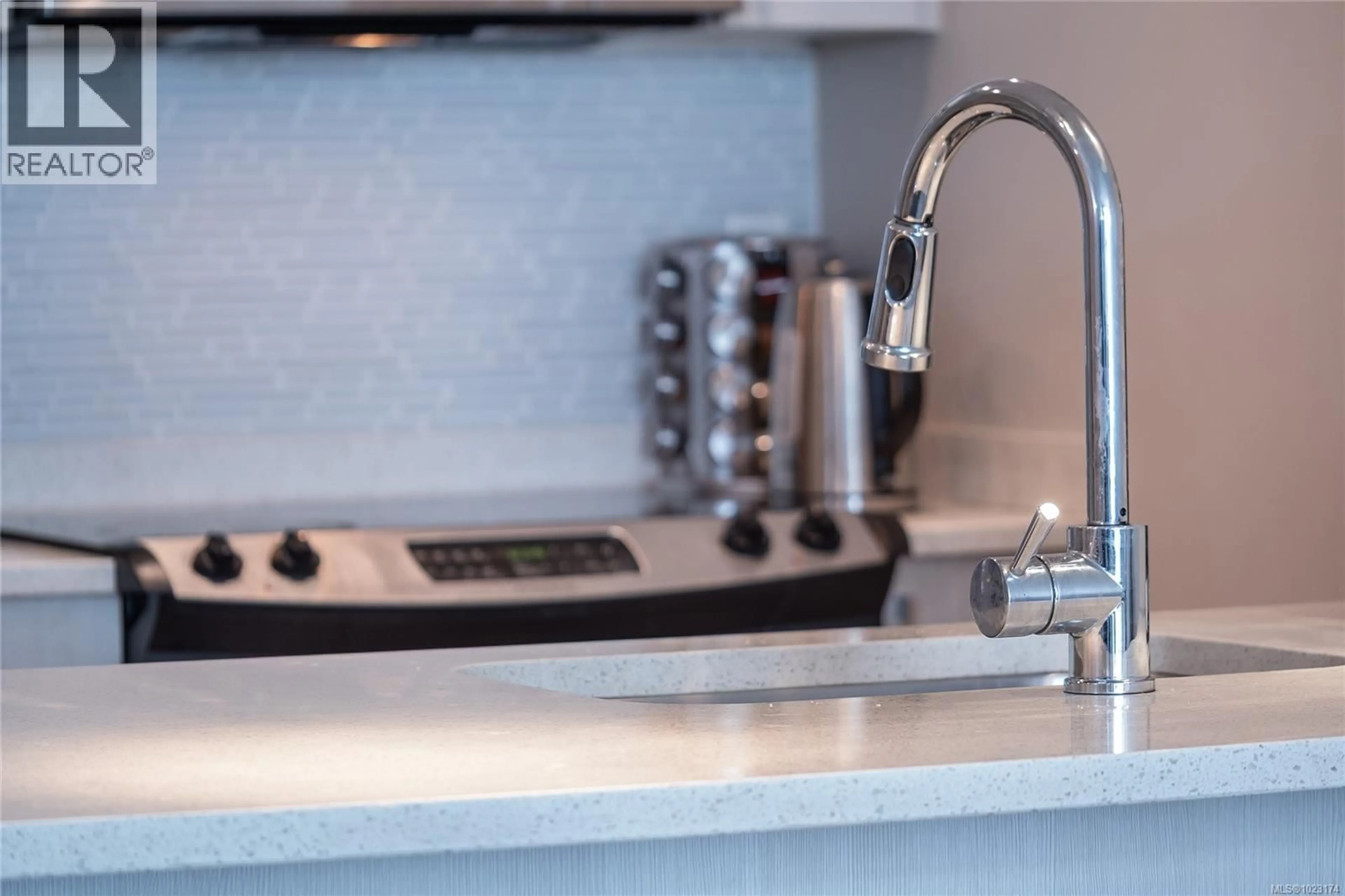 Contemporary kitchen, unknown for 408 - 1090 JOHNSON STREET, Victoria British Columbia V8V3P6