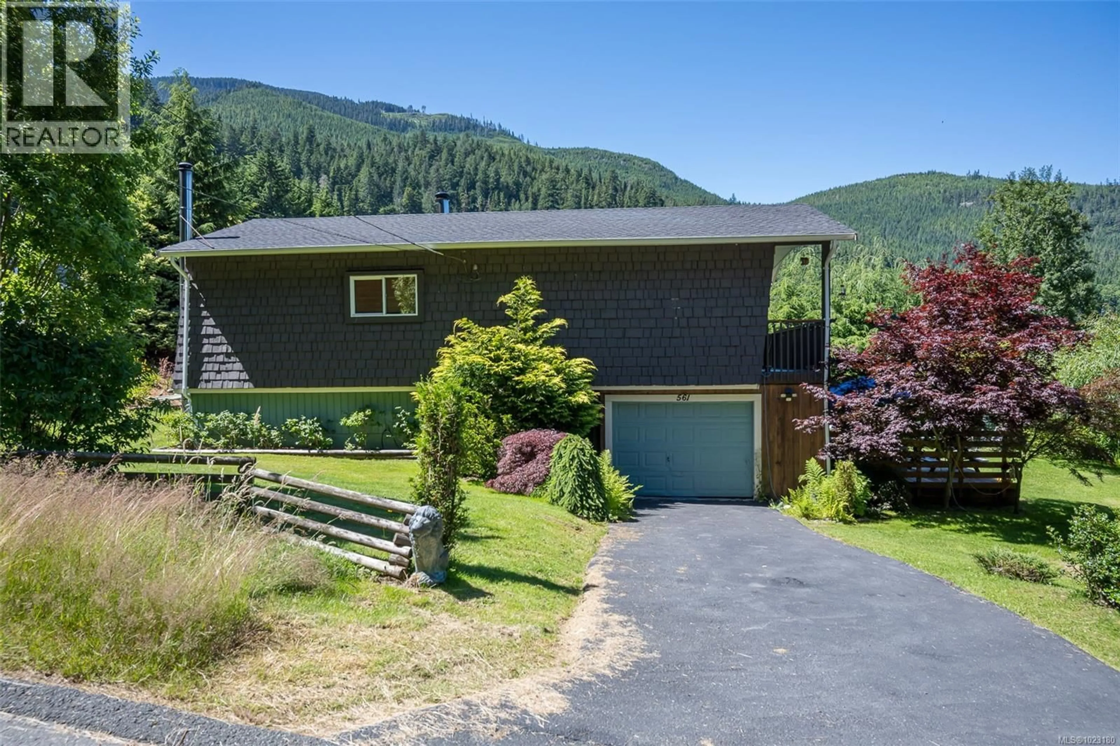 A pic from outside/outdoor area/front of a property/back of a property/a pic from drone, mountain view for 561 MCMILLAN DRIVE, Sayward British Columbia V0P1R0