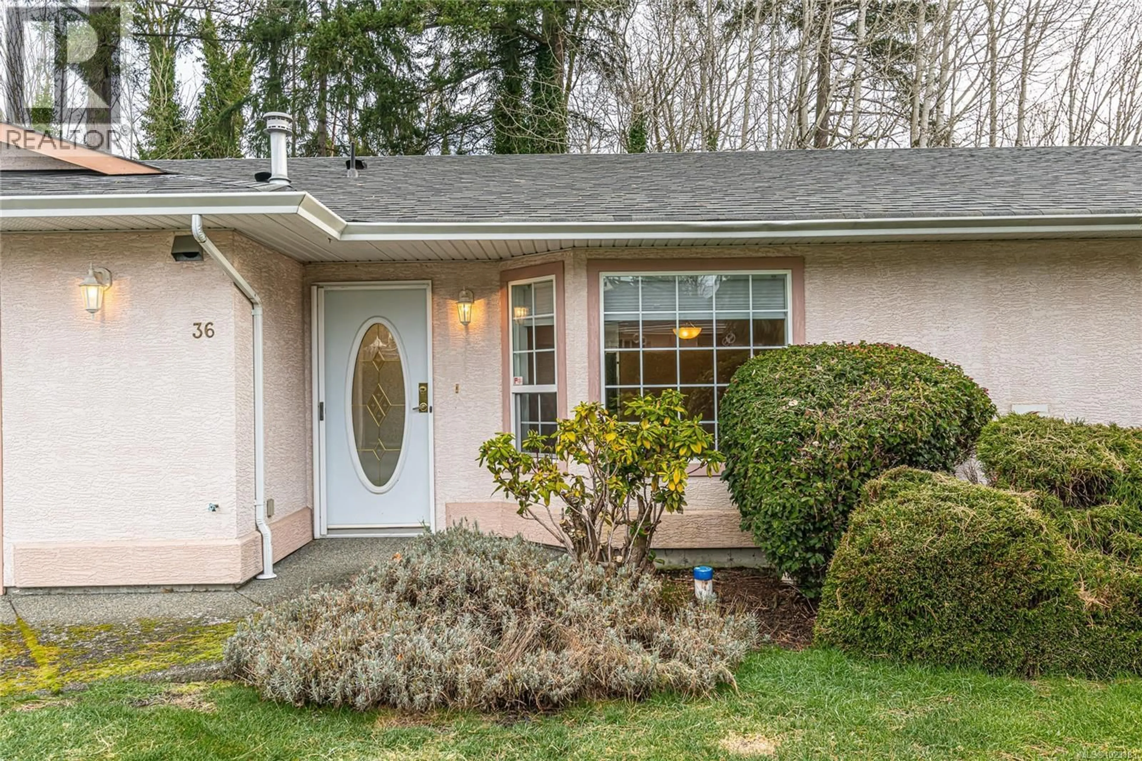 Home with vinyl exterior material, street for 36 - 6111 SAYWARD ROAD, Duncan British Columbia V9L5J4