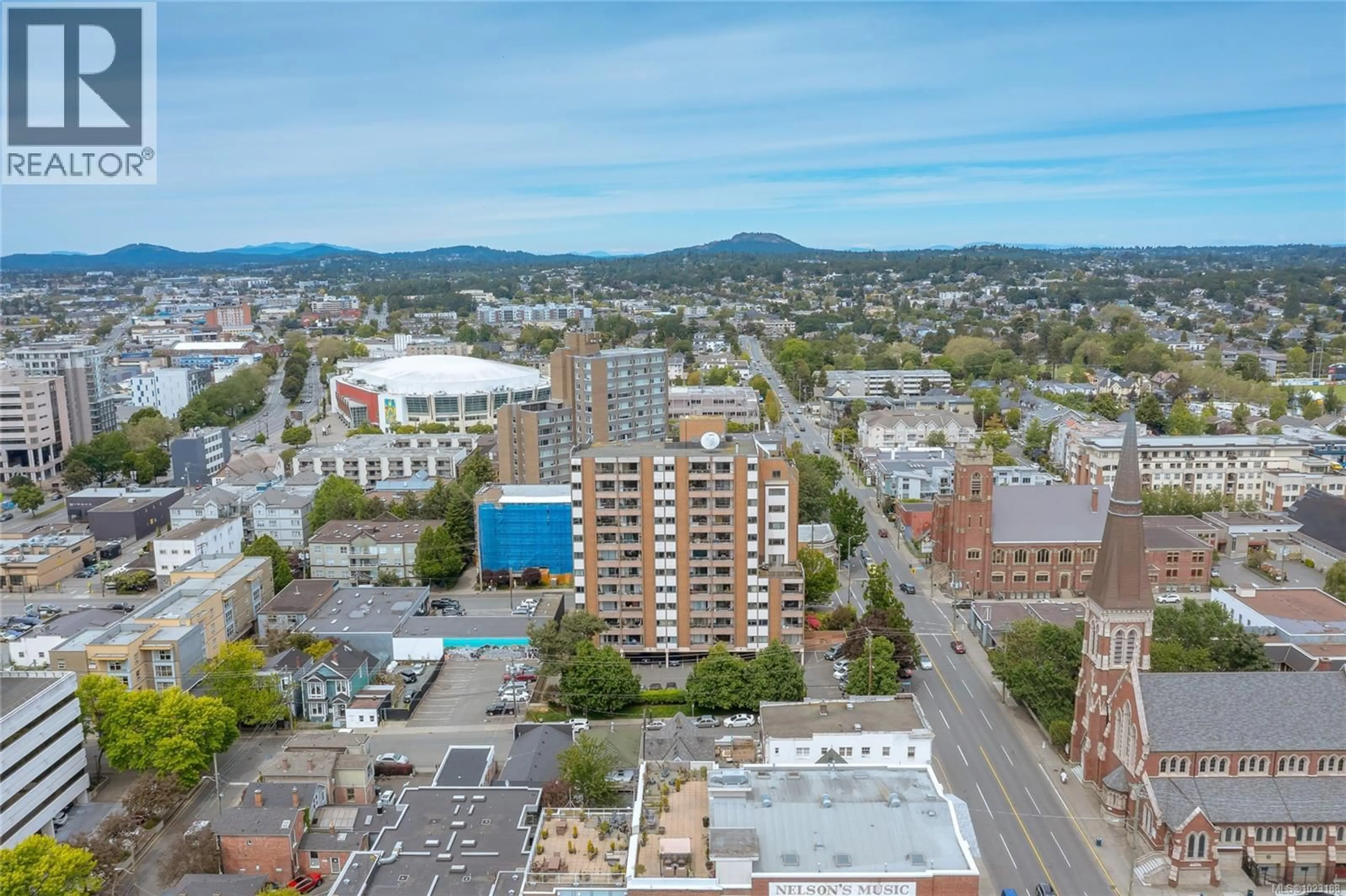 A pic from outside/outdoor area/front of a property/back of a property/a pic from drone, city buildings view from balcony for 1005 - 1630 QUADRA STREET, Victoria British Columbia V8W3J5