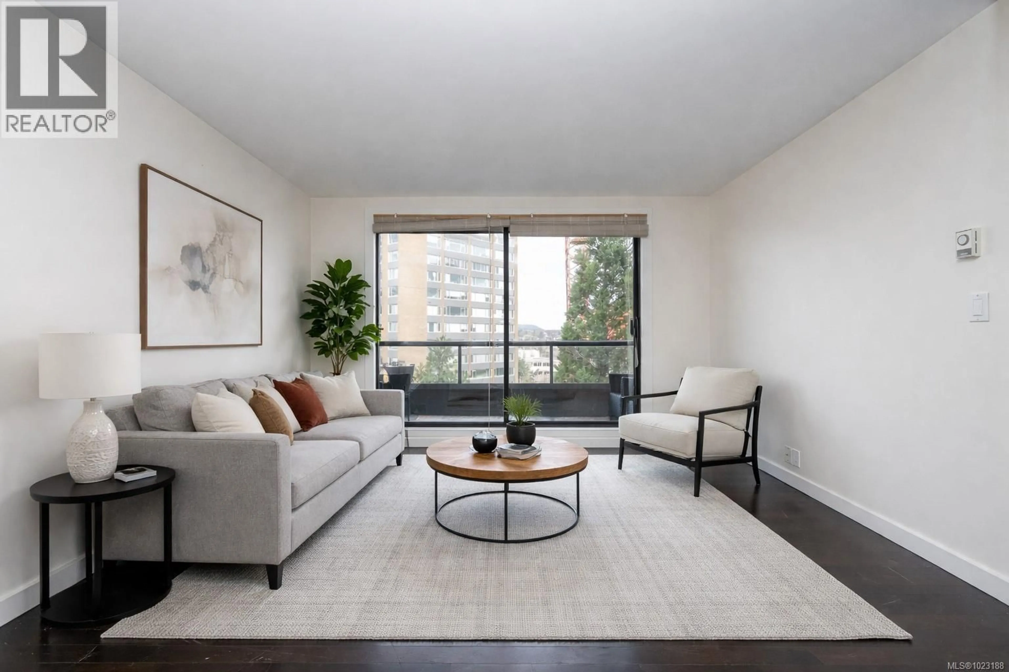 Living room with furniture, unknown for 1005 - 1630 QUADRA STREET, Victoria British Columbia V8W3J5