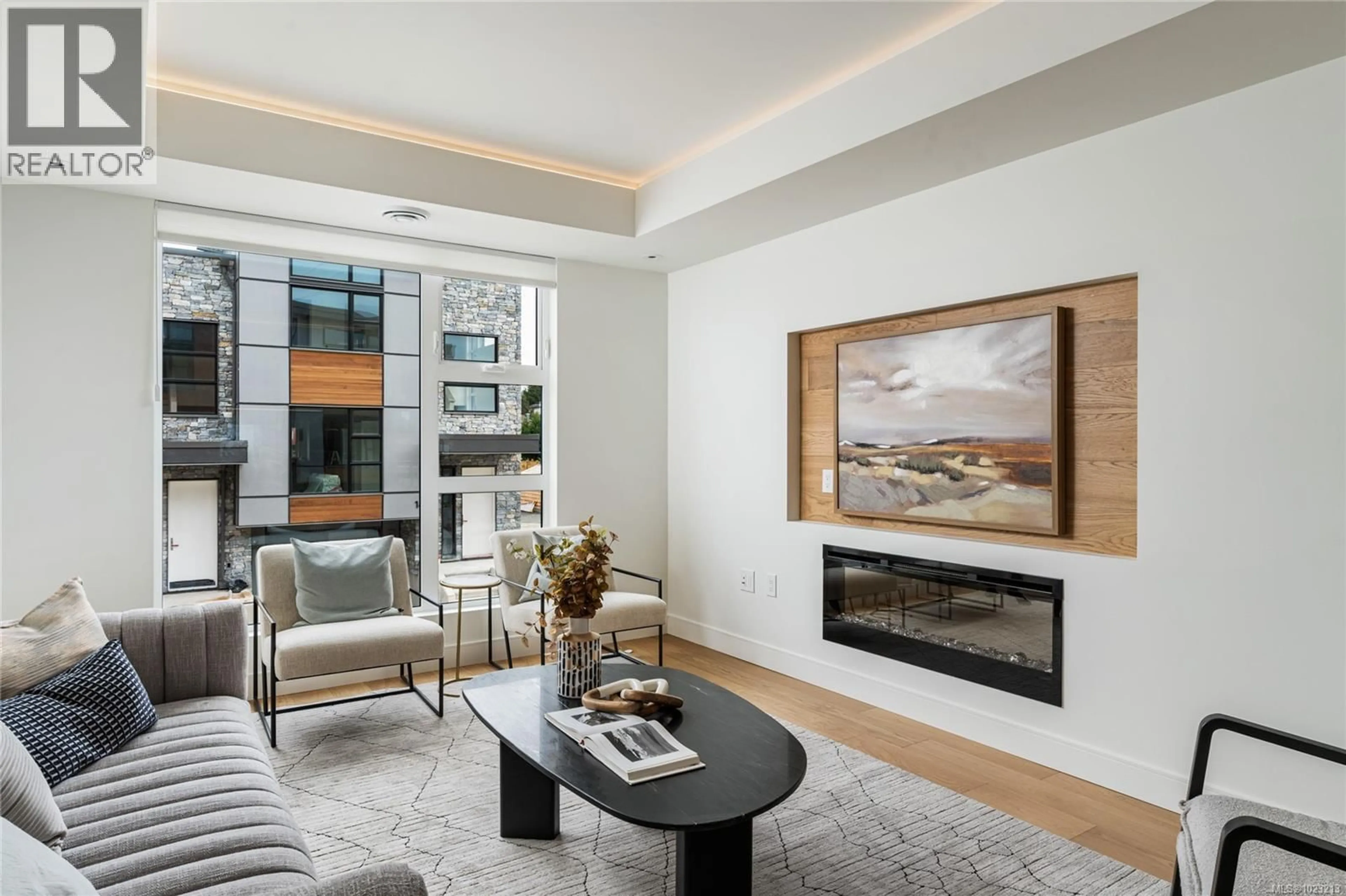 Living room with furniture, unknown for 13 - 4253 DIEPPE ROAD, Saanich British Columbia V8X2N2