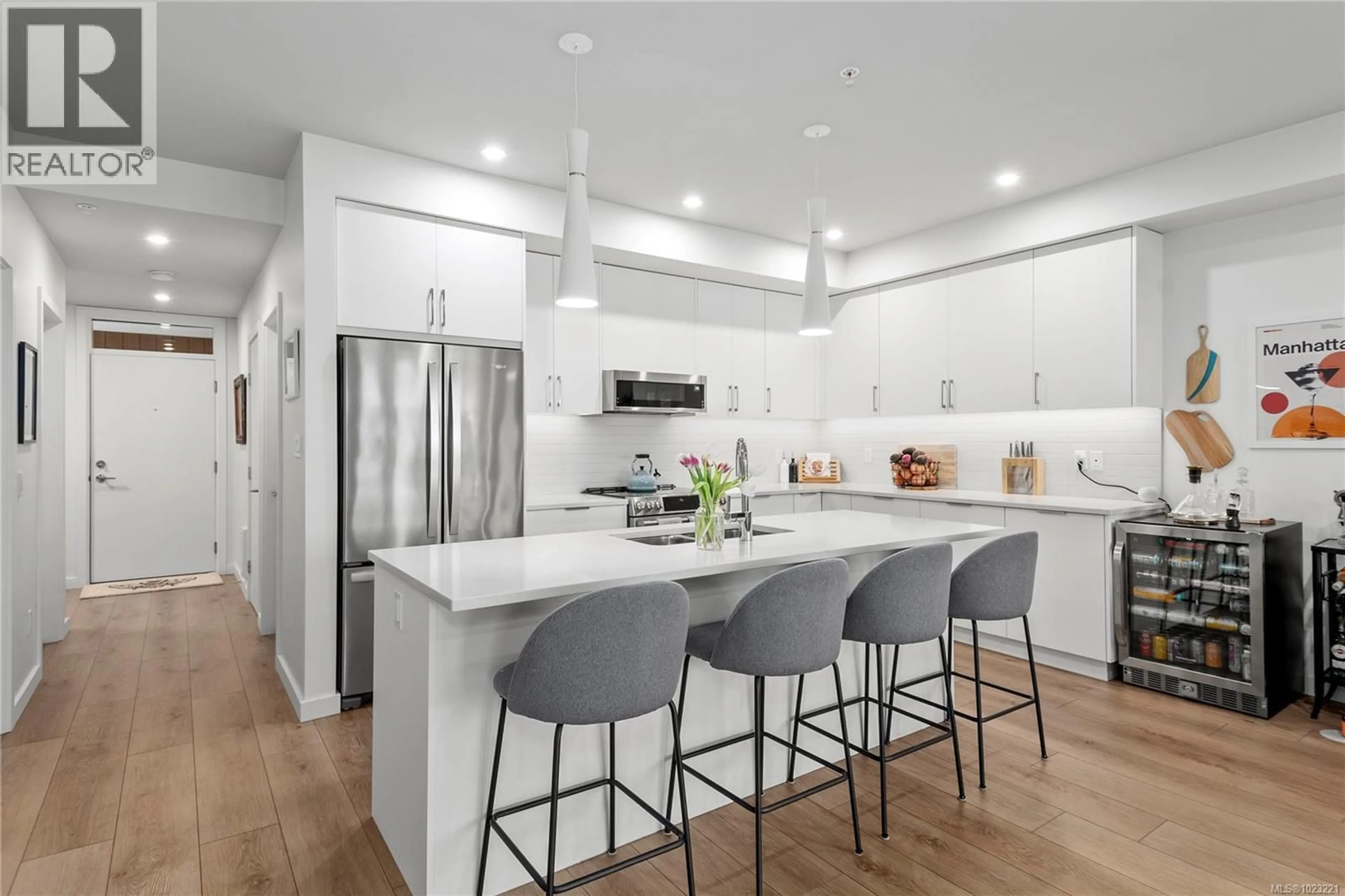 Open concept kitchen, unknown for 502 - 684 ISLAND HIGHWAY SOUTH, Campbell River British Columbia V9W1A6