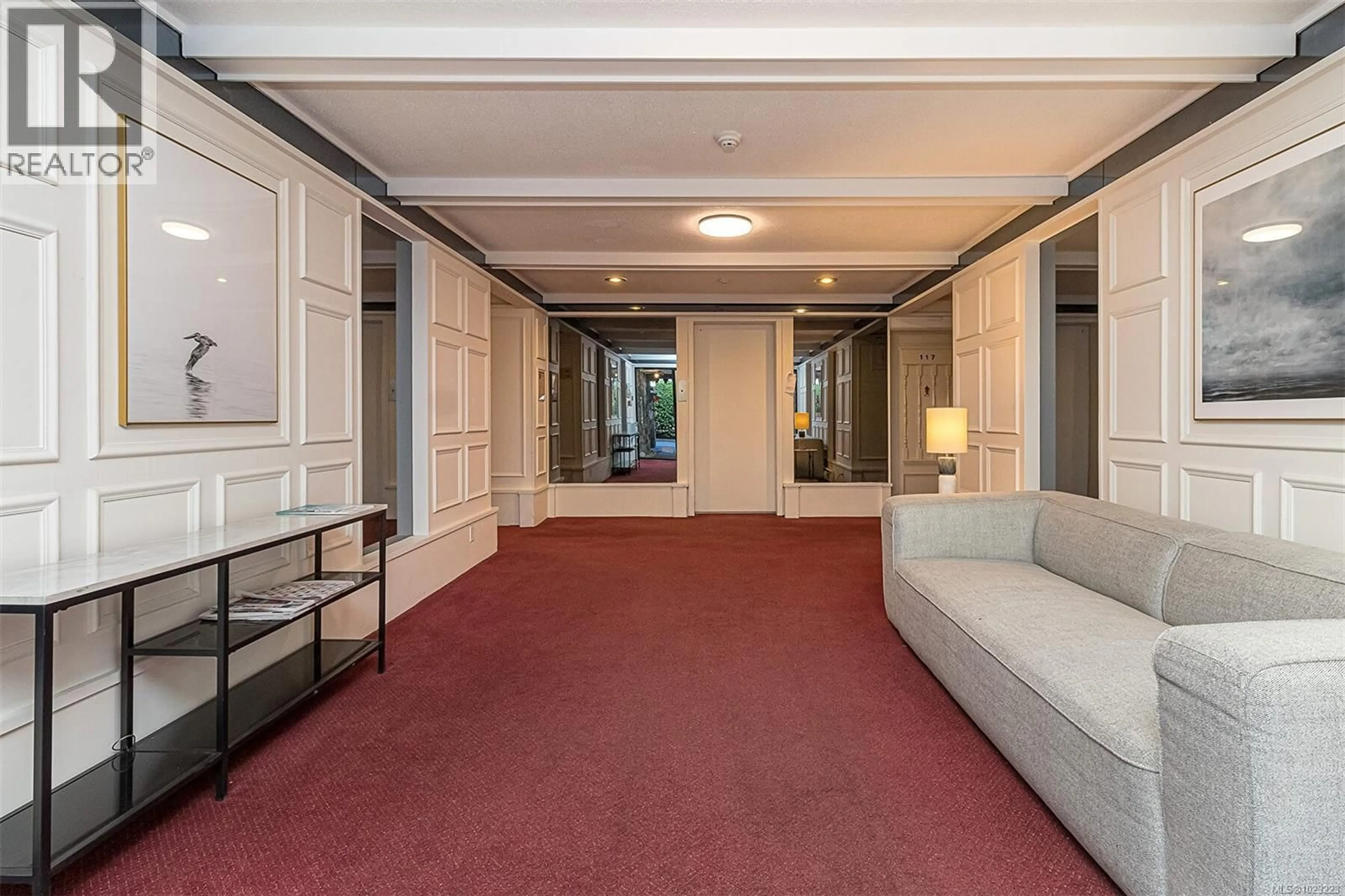 Indoor foyer for 118 - 964 HEYWOOD AVENUE, Victoria British Columbia V8V2Y5