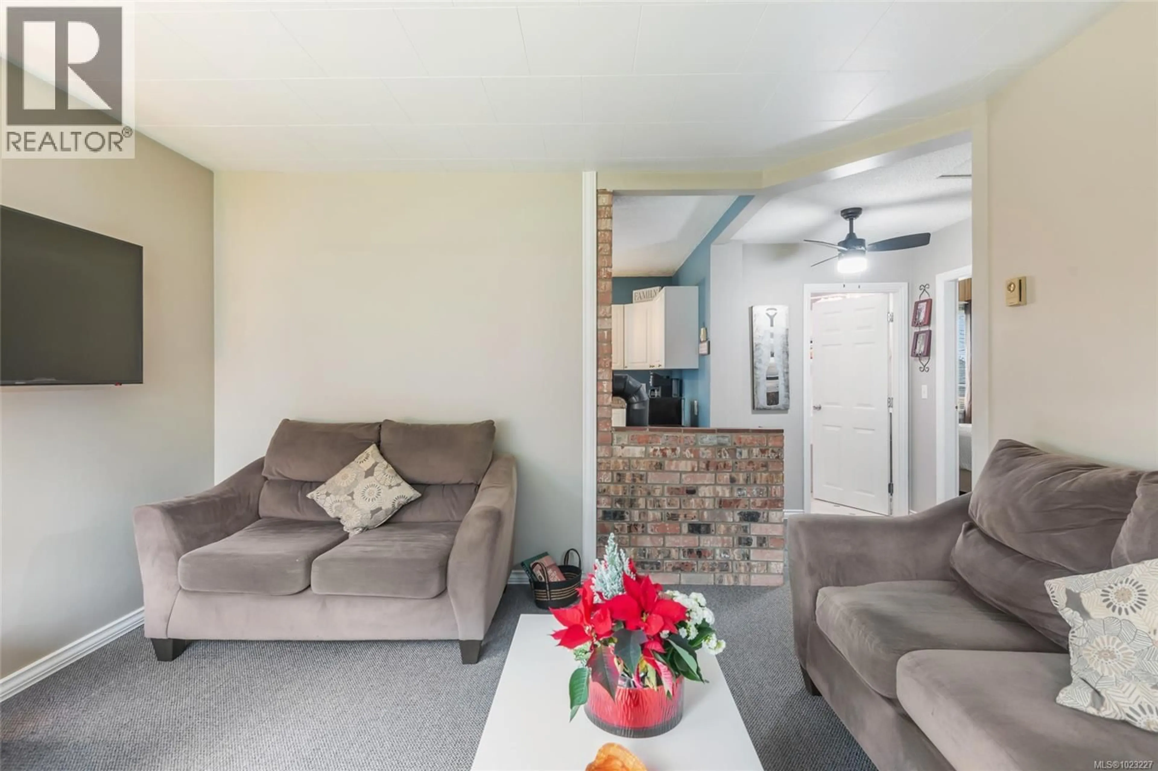 Living room with furniture, unknown for 3862 10TH AVENUE, Port Alberni British Columbia V9Y4W7