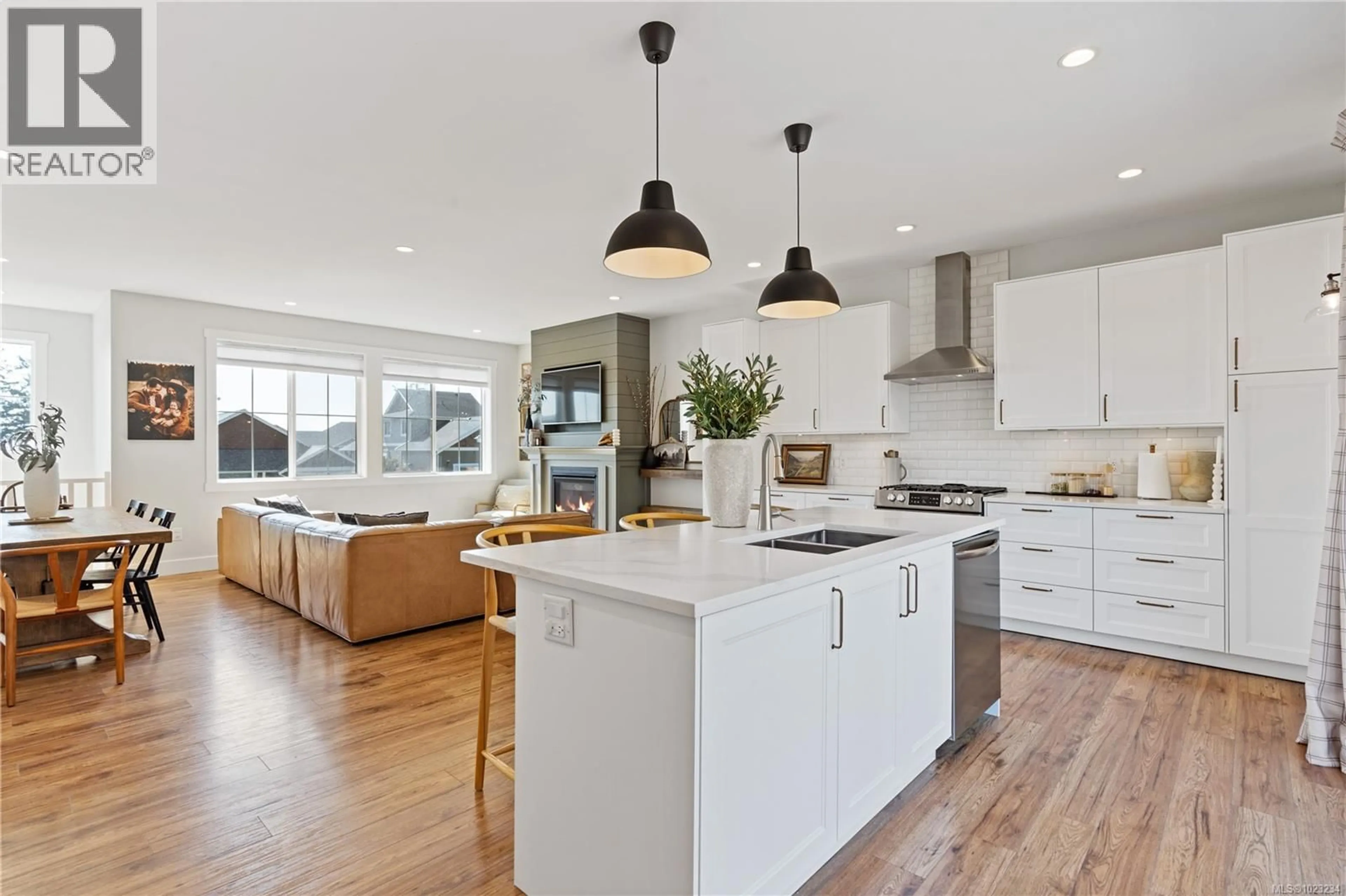 Open concept kitchen, unknown for 2316 MOUNTAIN HEIGHTS DRIVE, Sooke British Columbia V9Z1M4