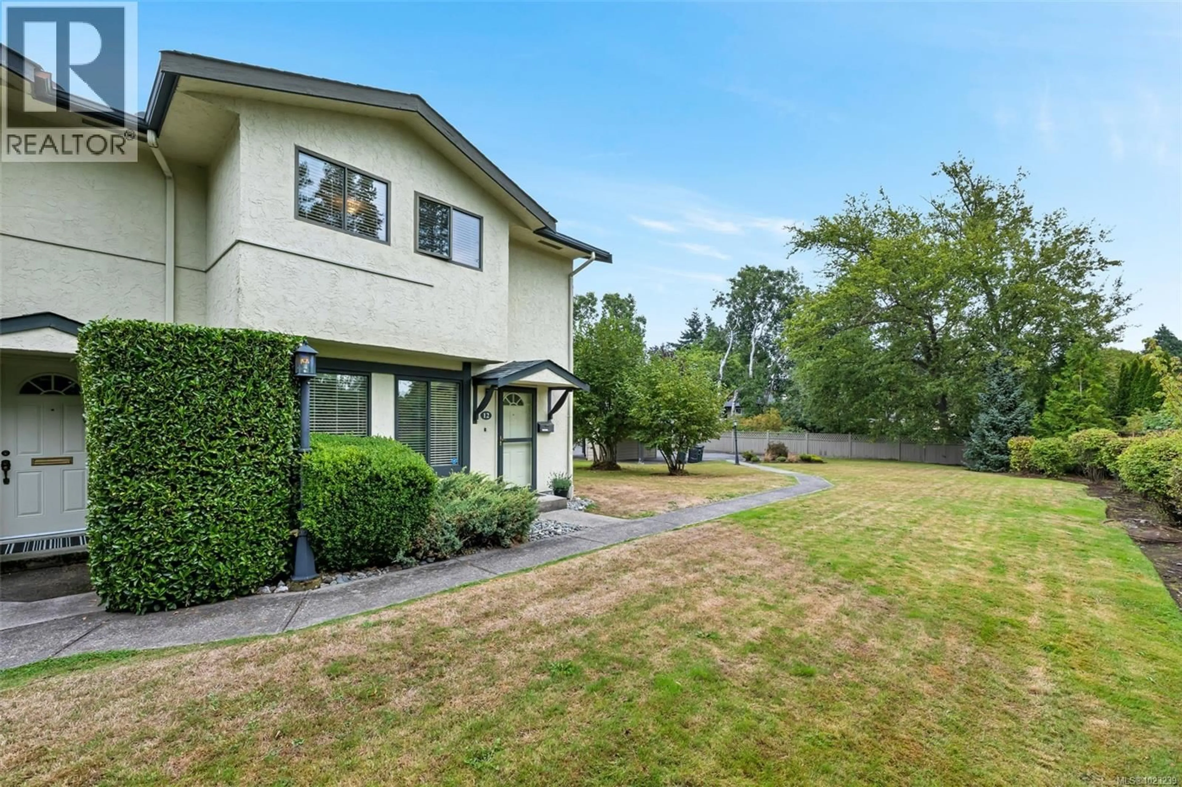 Unknown for 12 - 1741 MCKENZIE AVENUE, Saanich British Columbia V8N1A6