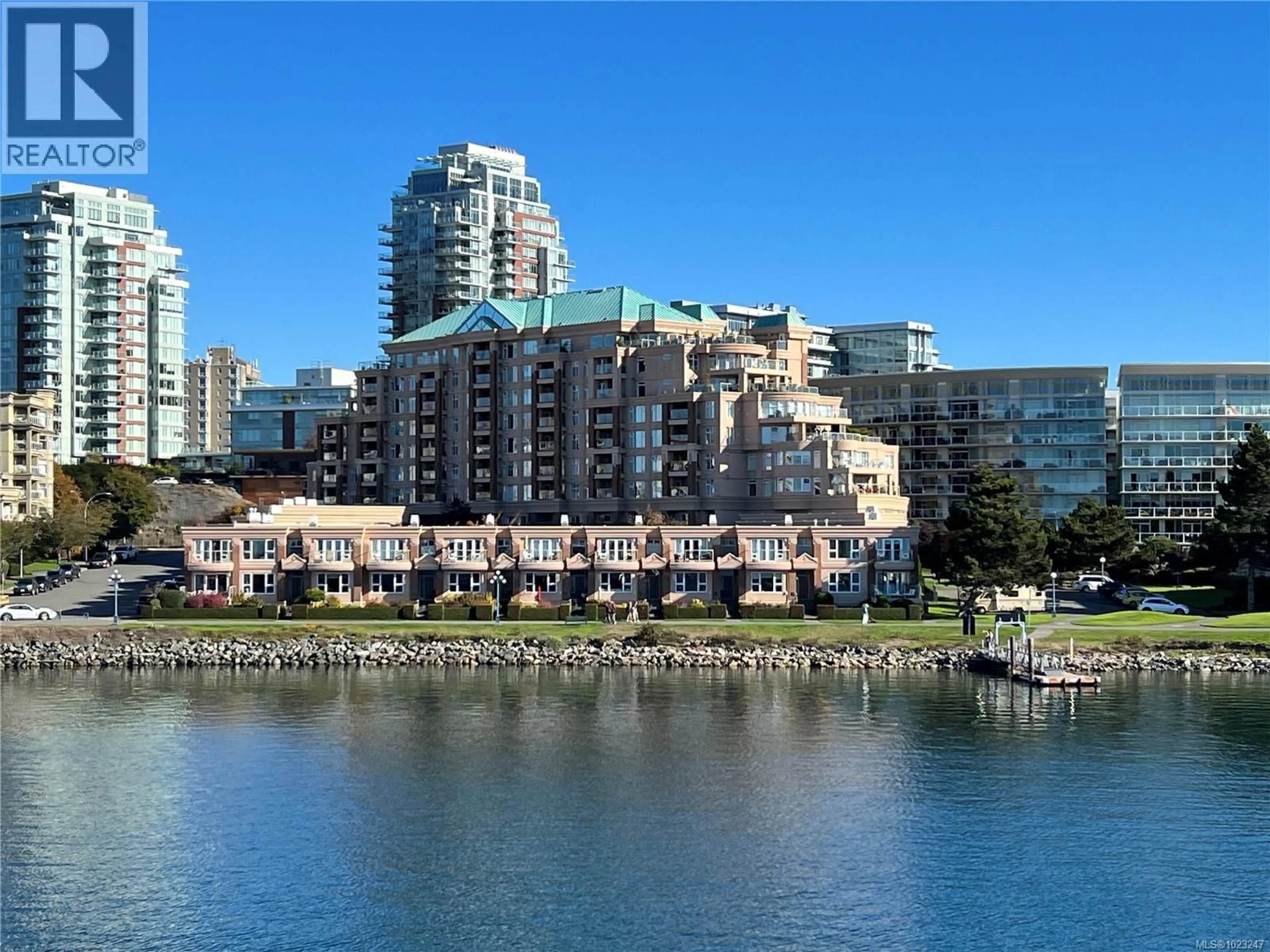 Blurry image for 123 - 75 SONGHEES ROAD, Victoria British Columbia V9A7M5