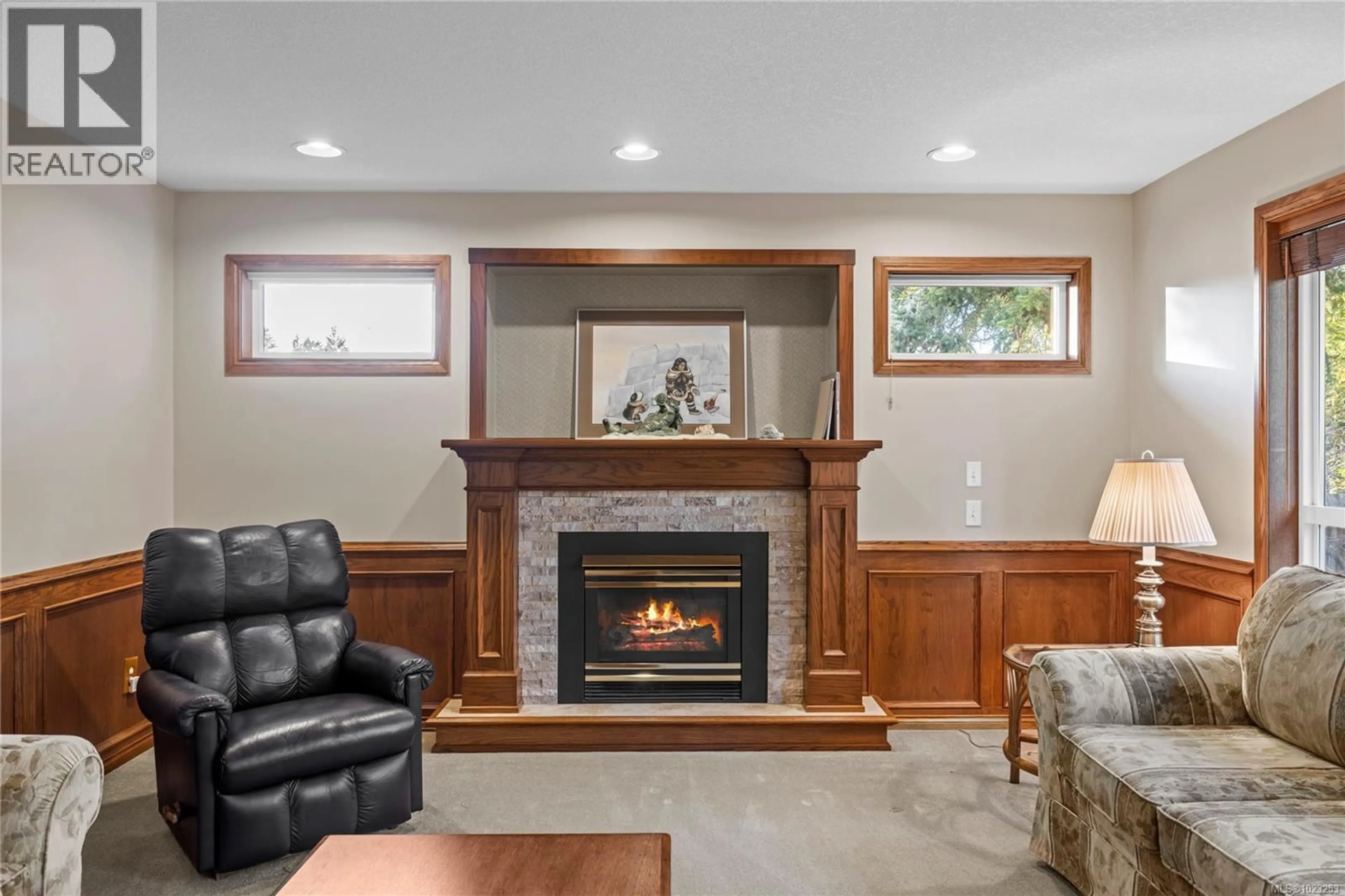 Living room with furniture, ceramic/tile floor for 3321 SCHOONER COVE DRIVE, Nanoose Bay British Columbia V9P9H6