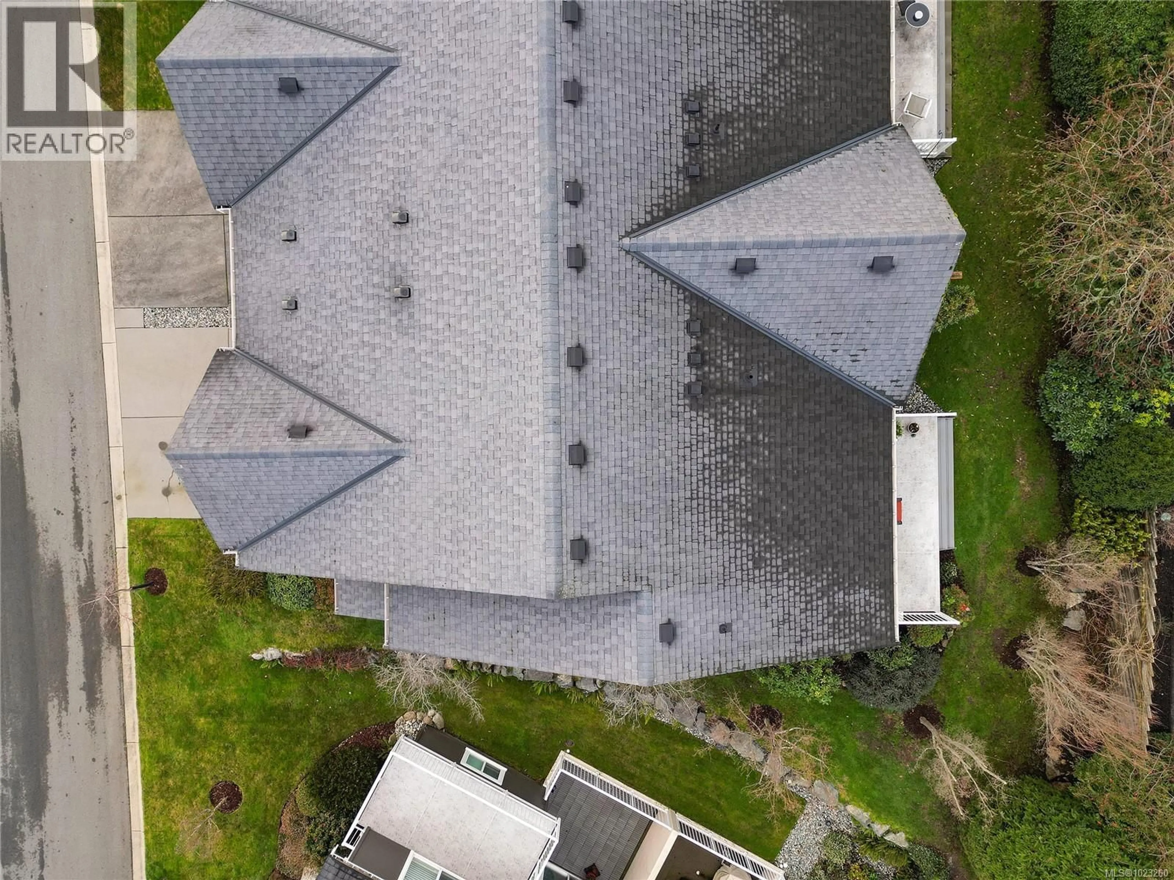 A pic from outside/outdoor area/front of a property/back of a property/a pic from drone, building for 17 - 6995 NORDIN ROAD, Sooke British Columbia V9Z1L4
