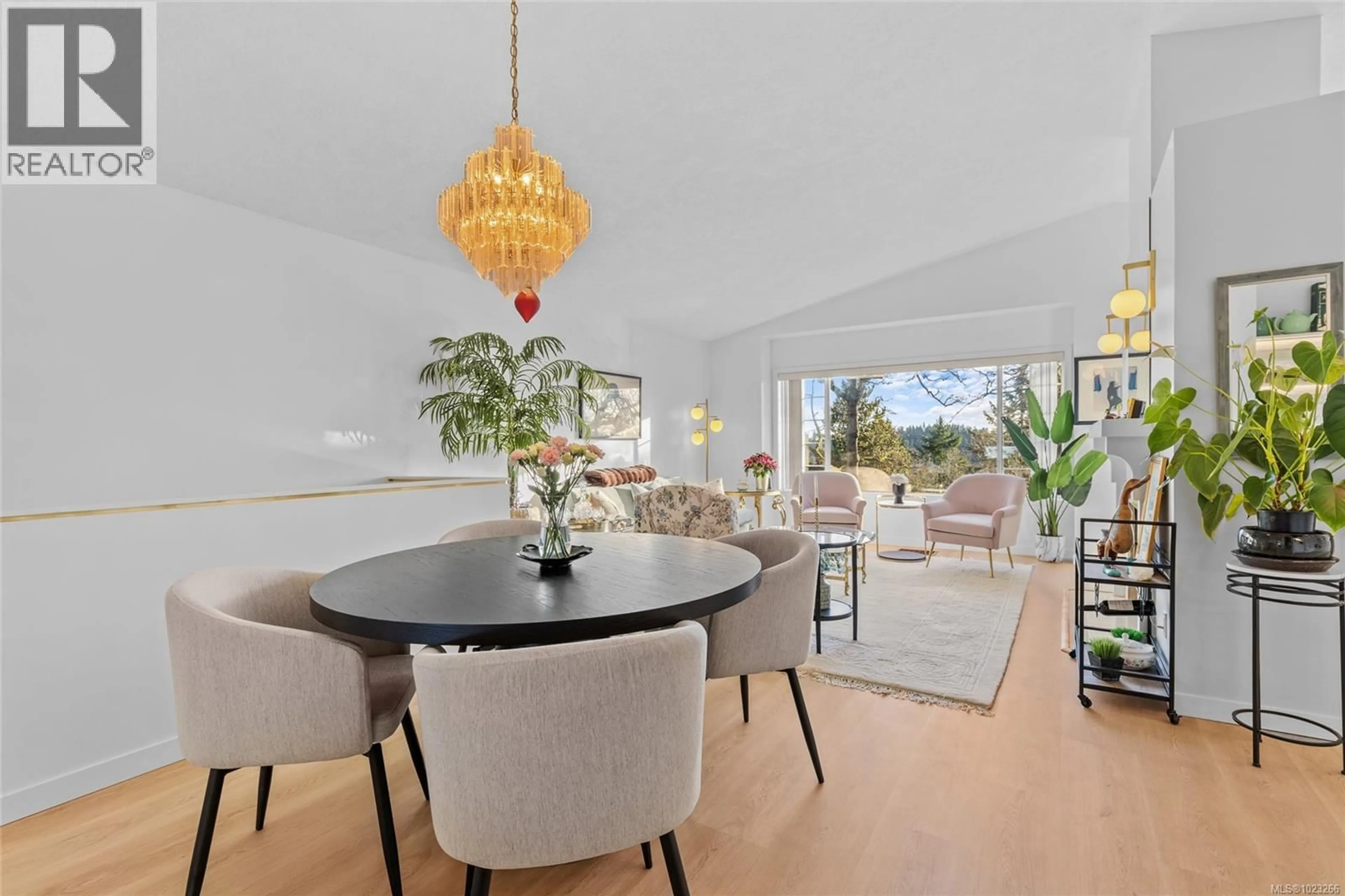 Dining room, unknown for 19 - 901 KENTWOOD LANE, Saanich British Columbia V8Y2Y6