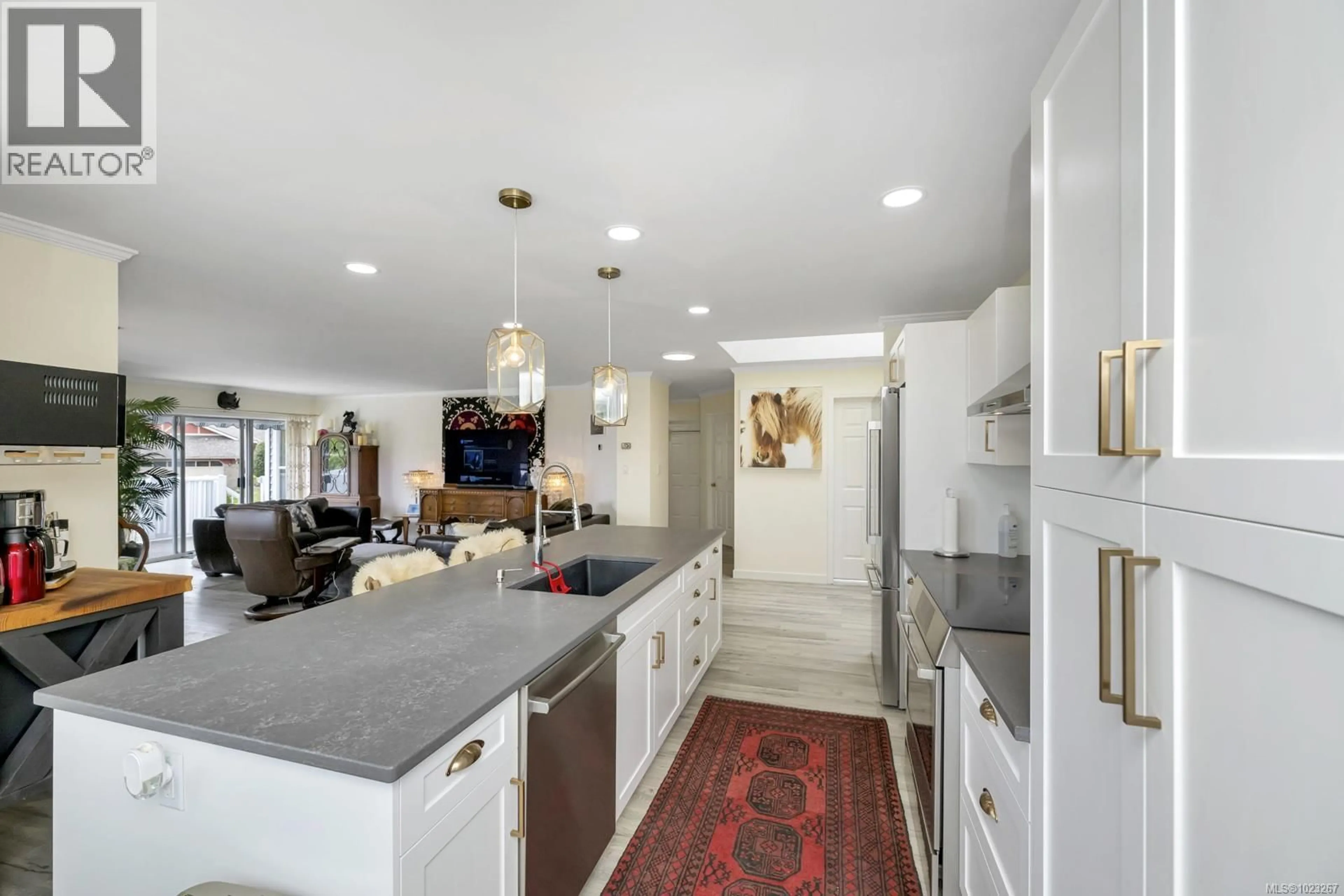 Open concept kitchen, ceramic/tile floor for 3601 ARBUTUS DRIVE NORTH, Cobble Hill British Columbia V8H0K8