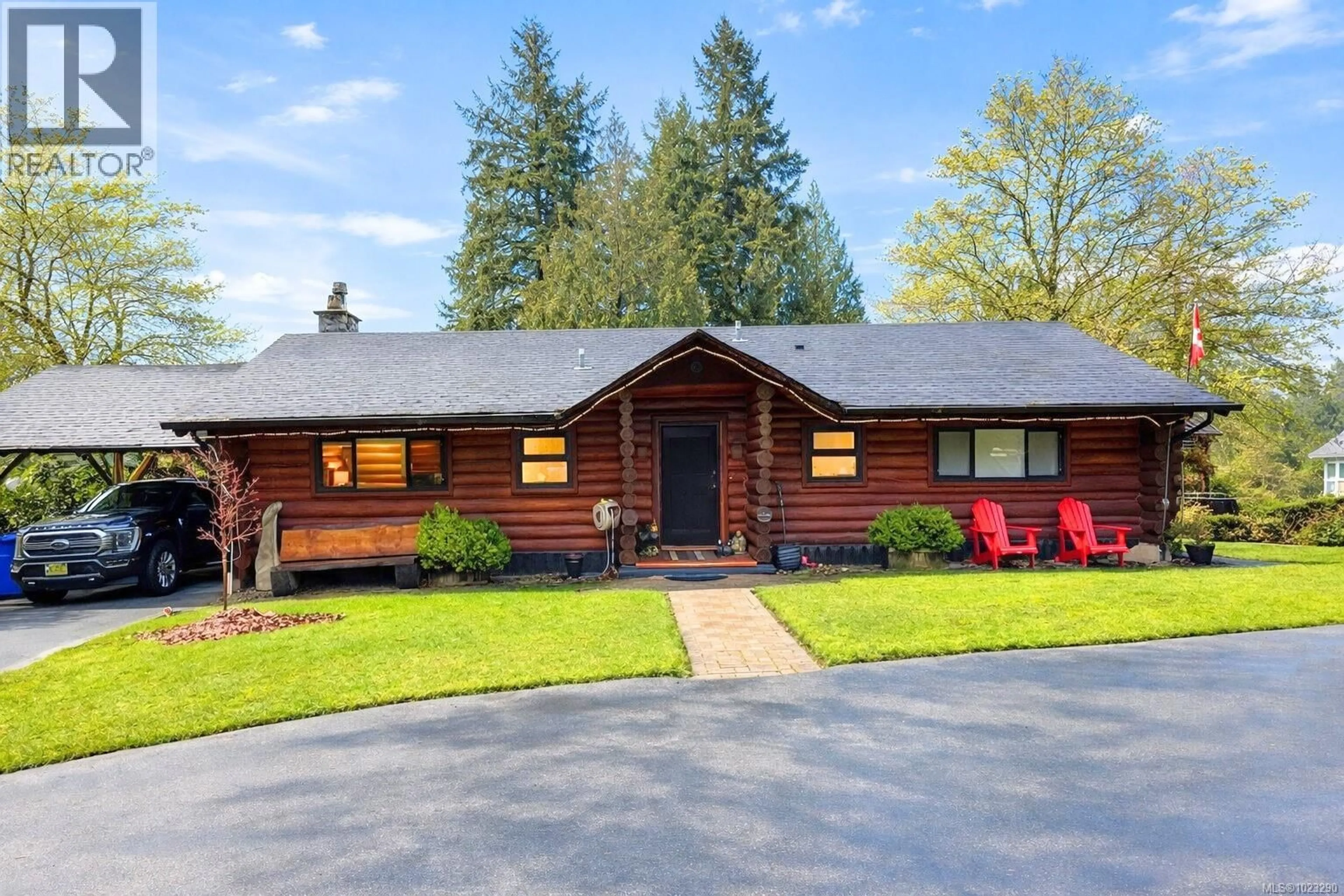 Home with vinyl exterior material, unknown for 2241 BENKO ROAD, Mill Bay British Columbia V8H1B6