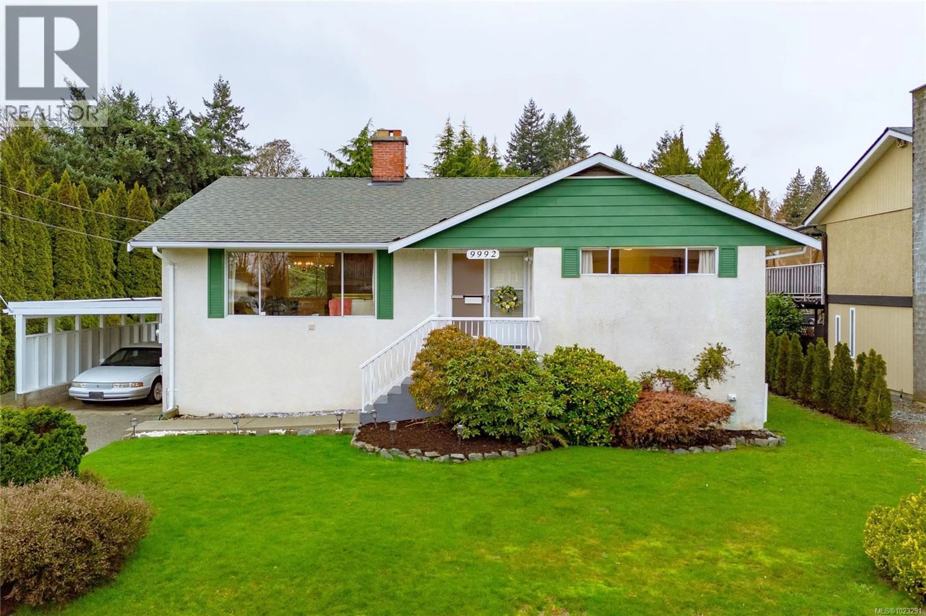 Home with vinyl exterior material, street for 9992 DANIEL STREET, Chemainus British Columbia V0R1K1