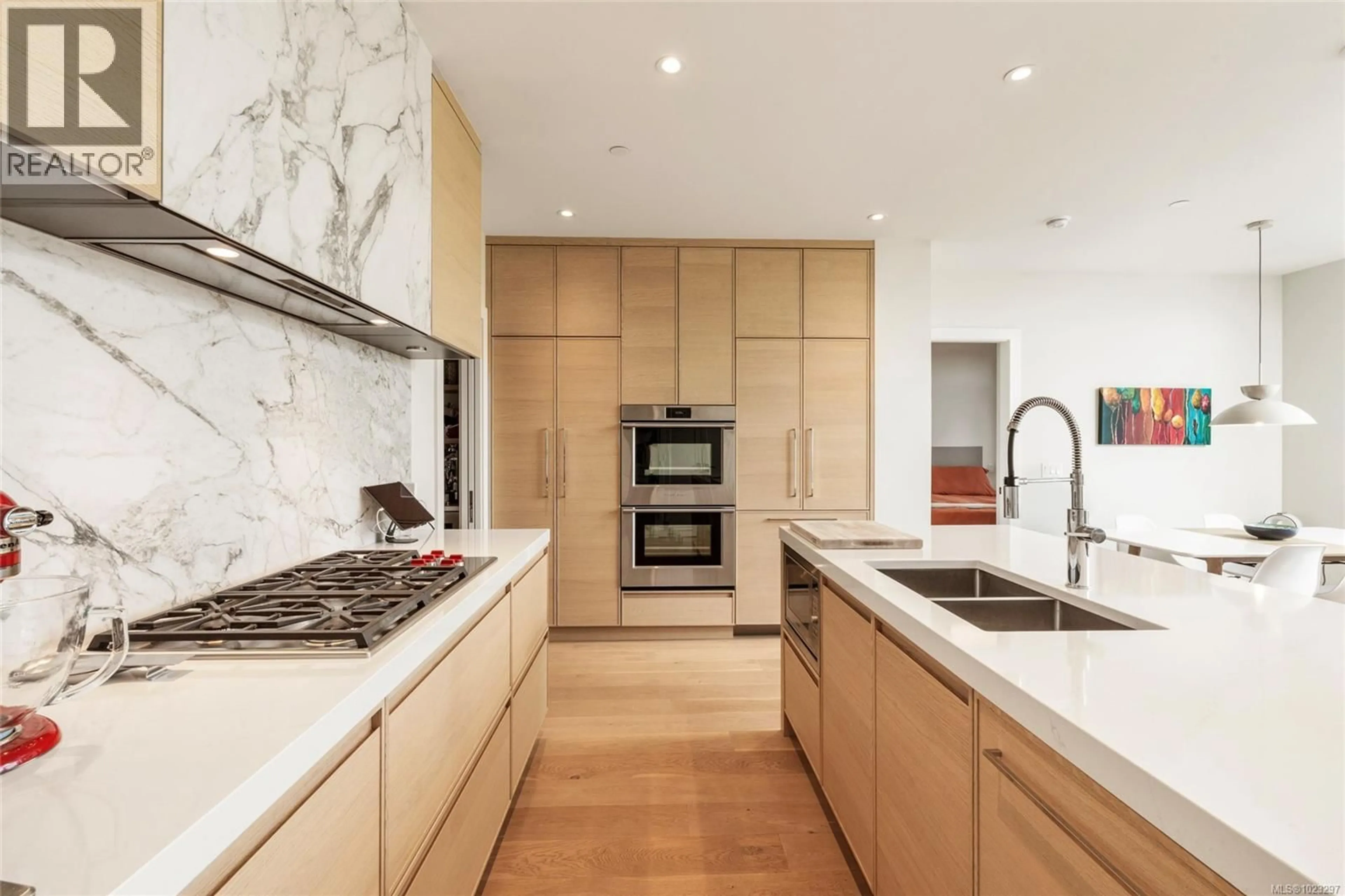Contemporary kitchen, ceramic/tile floor for 301 - 1916 OAK BAY AVENUE, Victoria British Columbia V8R1C7