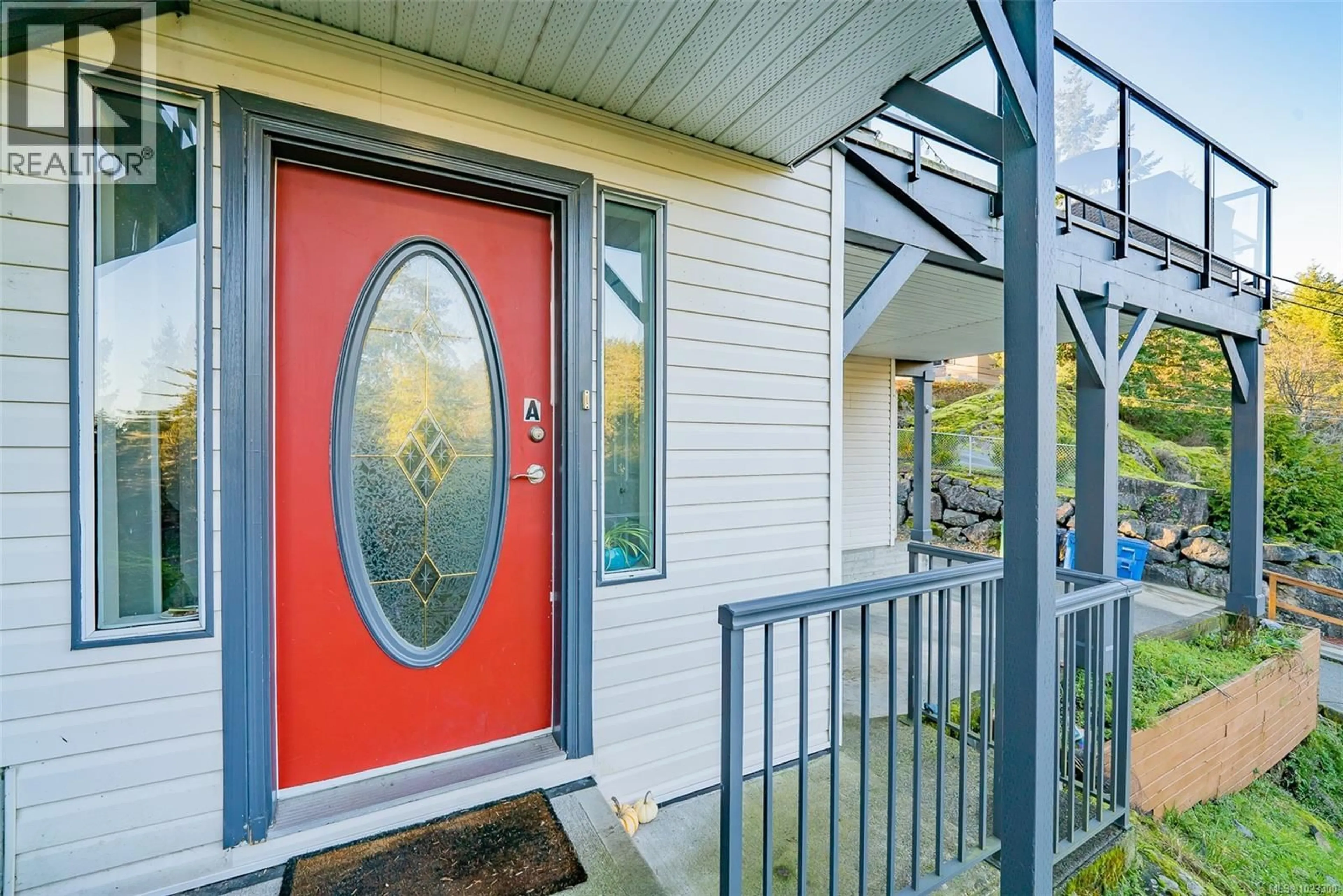 Indoor entryway for 3134 ROBIN HOOD DRIVE, Nanaimo British Columbia V9J1P1