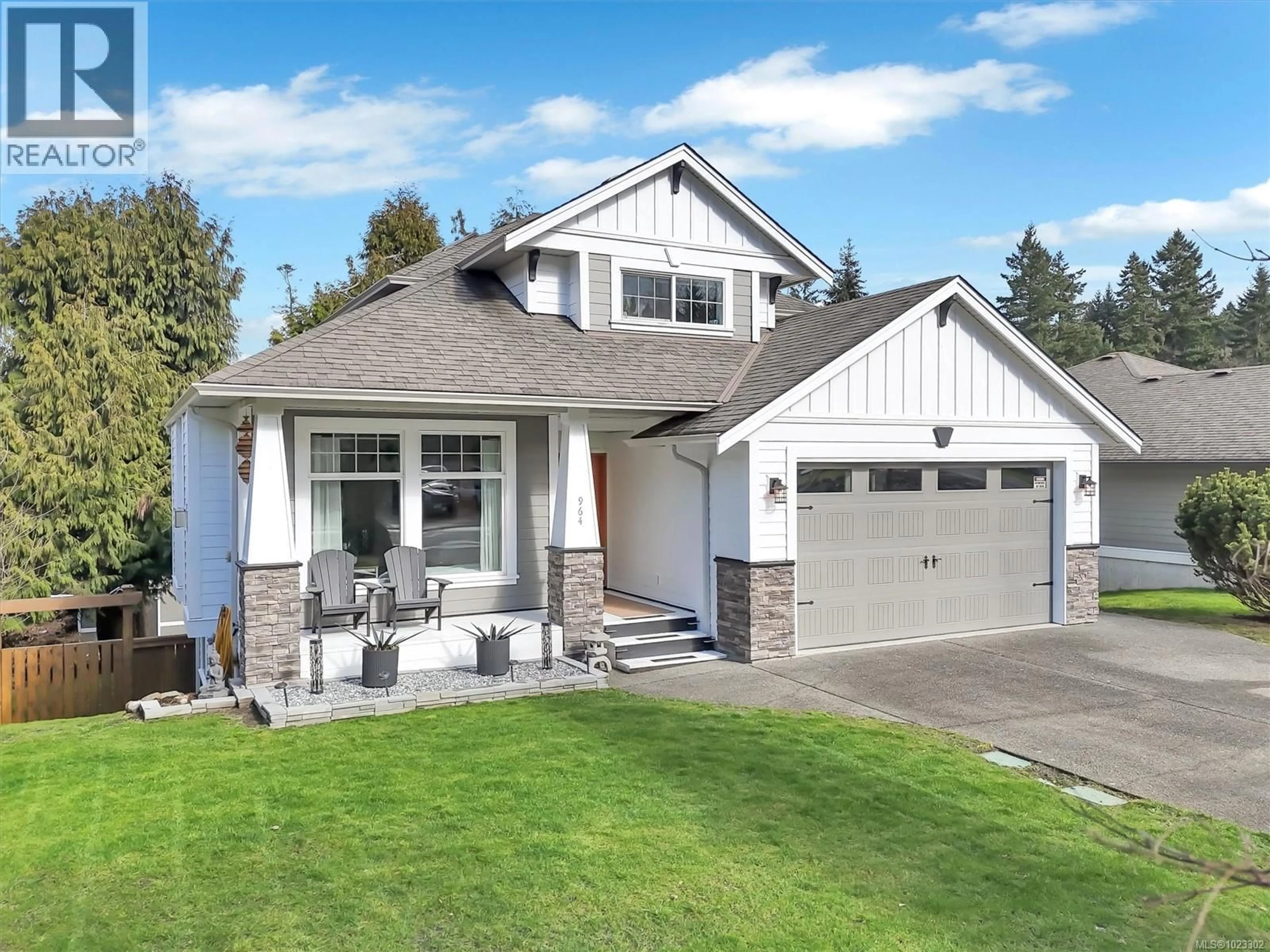 Home with vinyl exterior material, street for 964 GILLESPIE PLACE, Mill Bay British Columbia V8H1H6