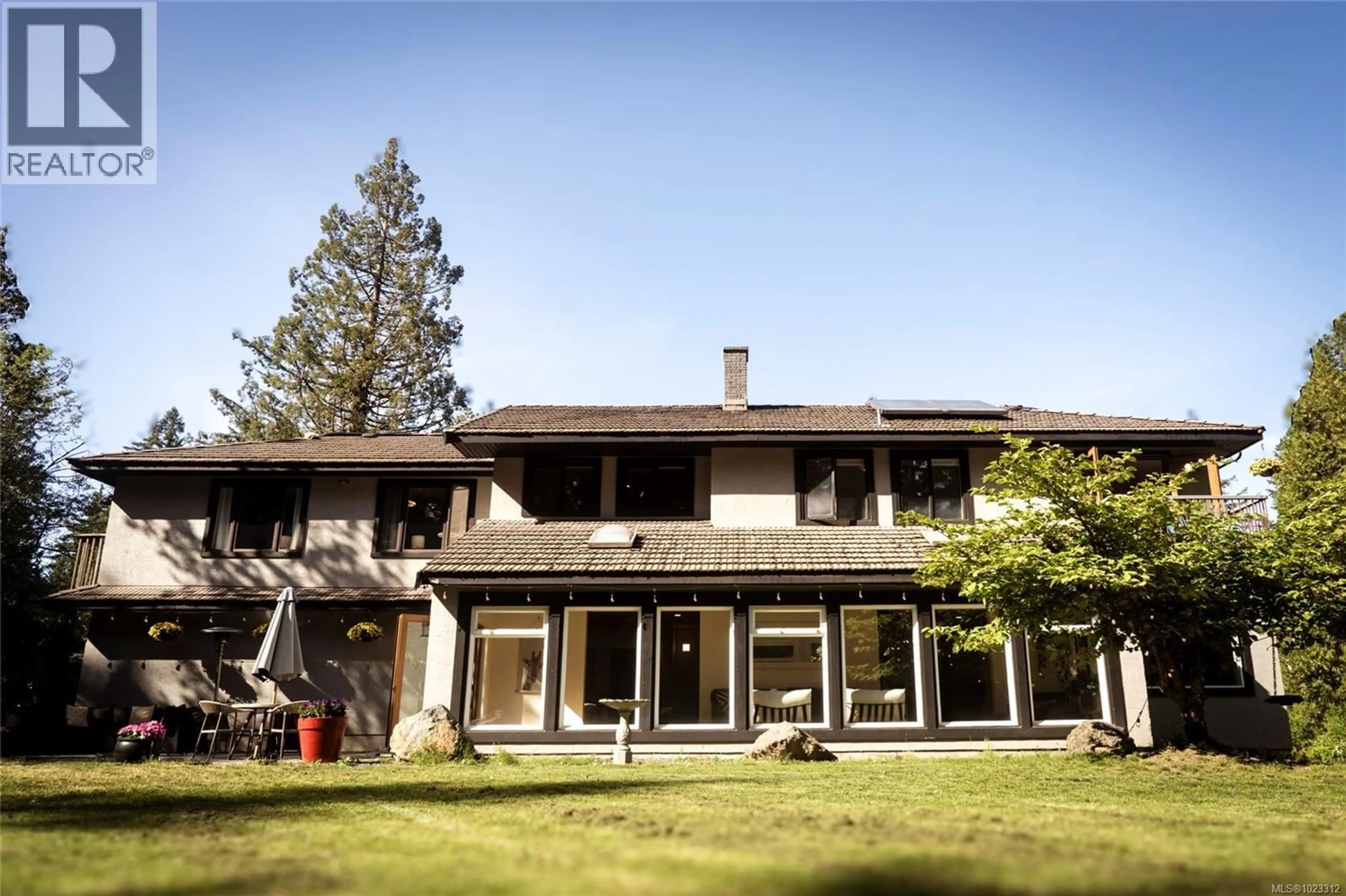 Home with vinyl exterior material, building for 6866 DOUMONT ROAD, Nanaimo British Columbia V9T6G9