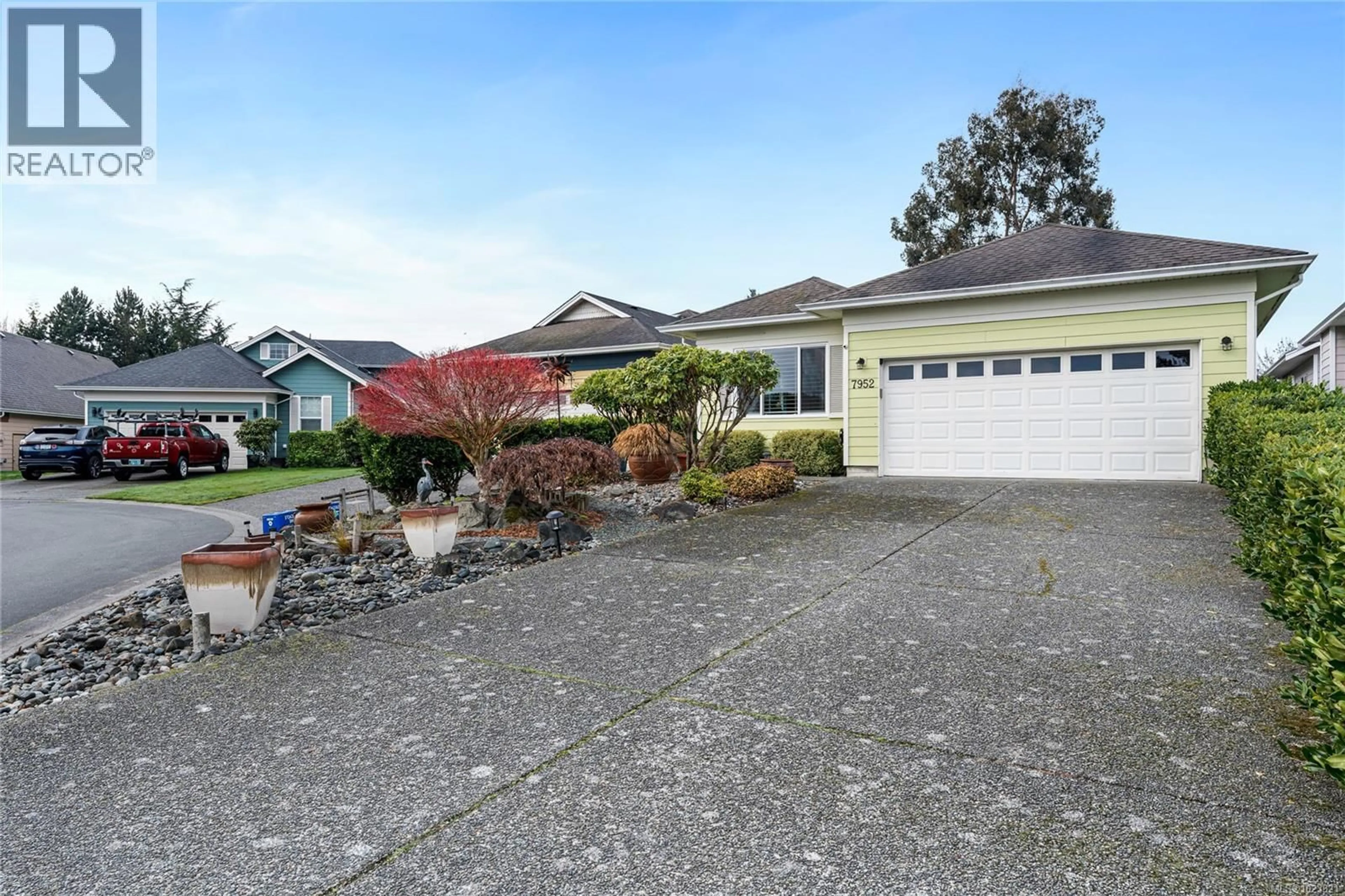 Home with vinyl exterior material, street for 7952 POLO PARK CRESCENT, Central Saanich British Columbia V8M2J4
