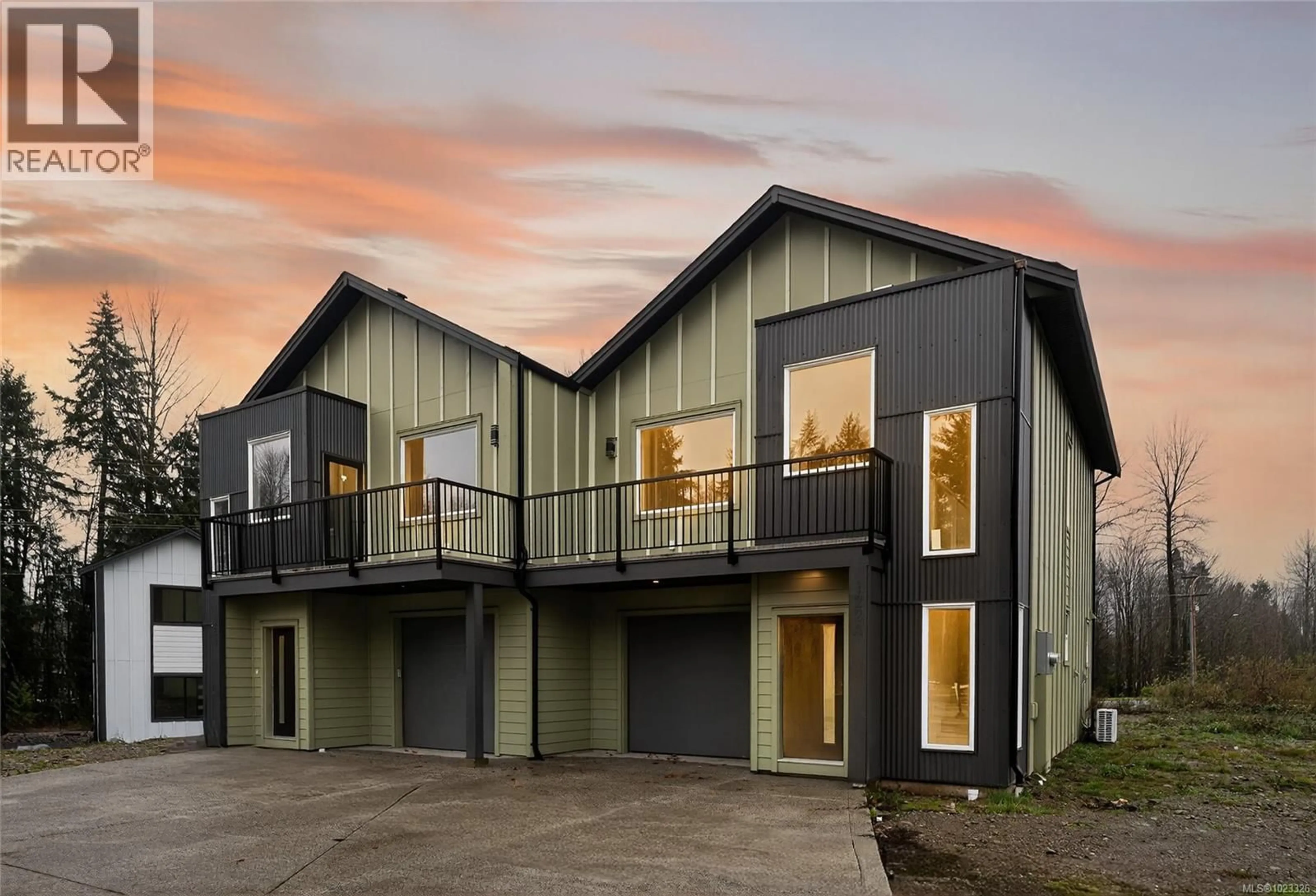 Home with vinyl exterior material, building for A - 122 PLANTE CRESCENT, Lake Cowichan British Columbia V0R2G0