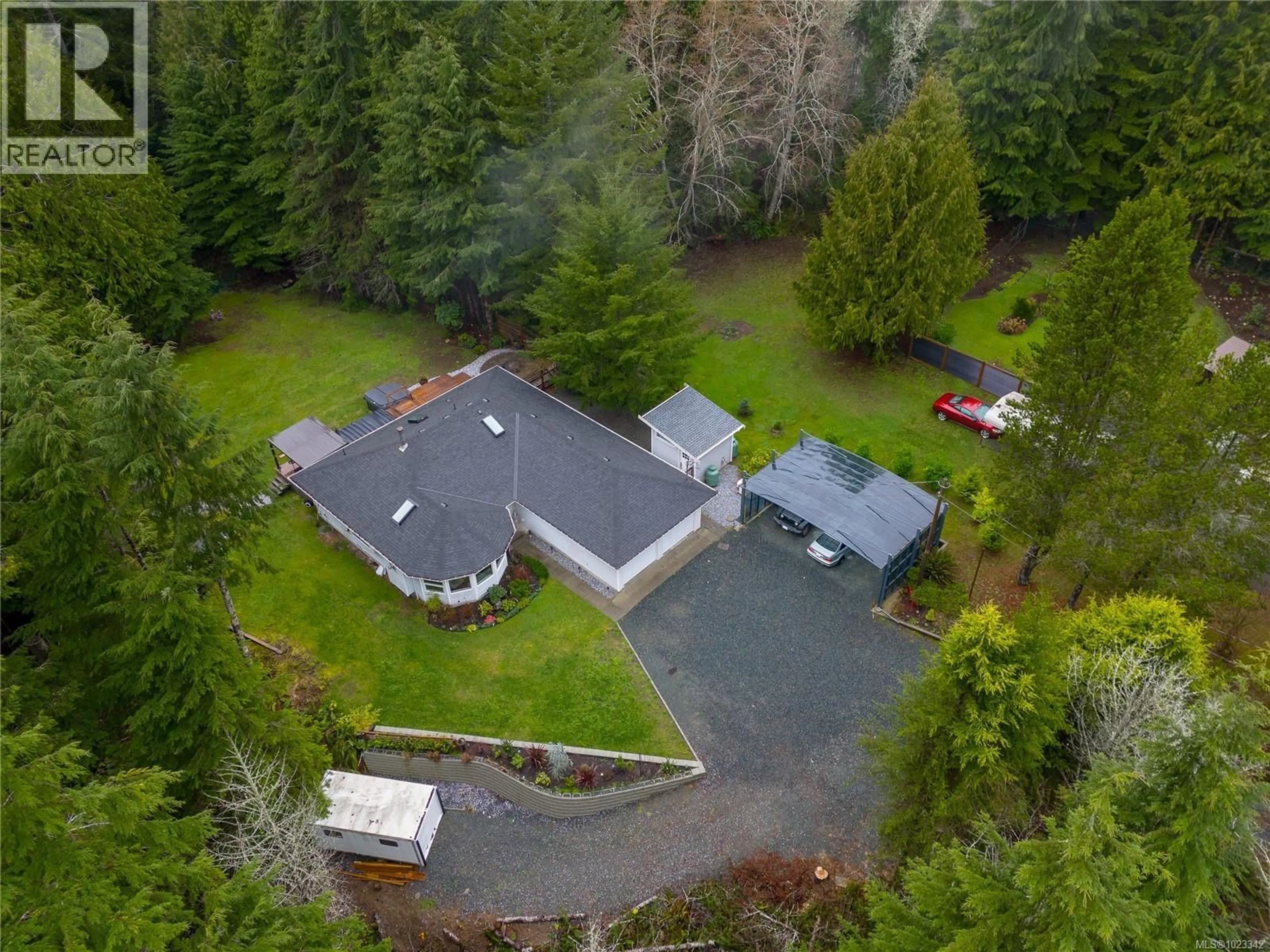 A pic from outside/outdoor area/front of a property/back of a property/a pic from drone, unknown for 2880 DENEWOOD PLACE, Sooke British Columbia V9Z1G6