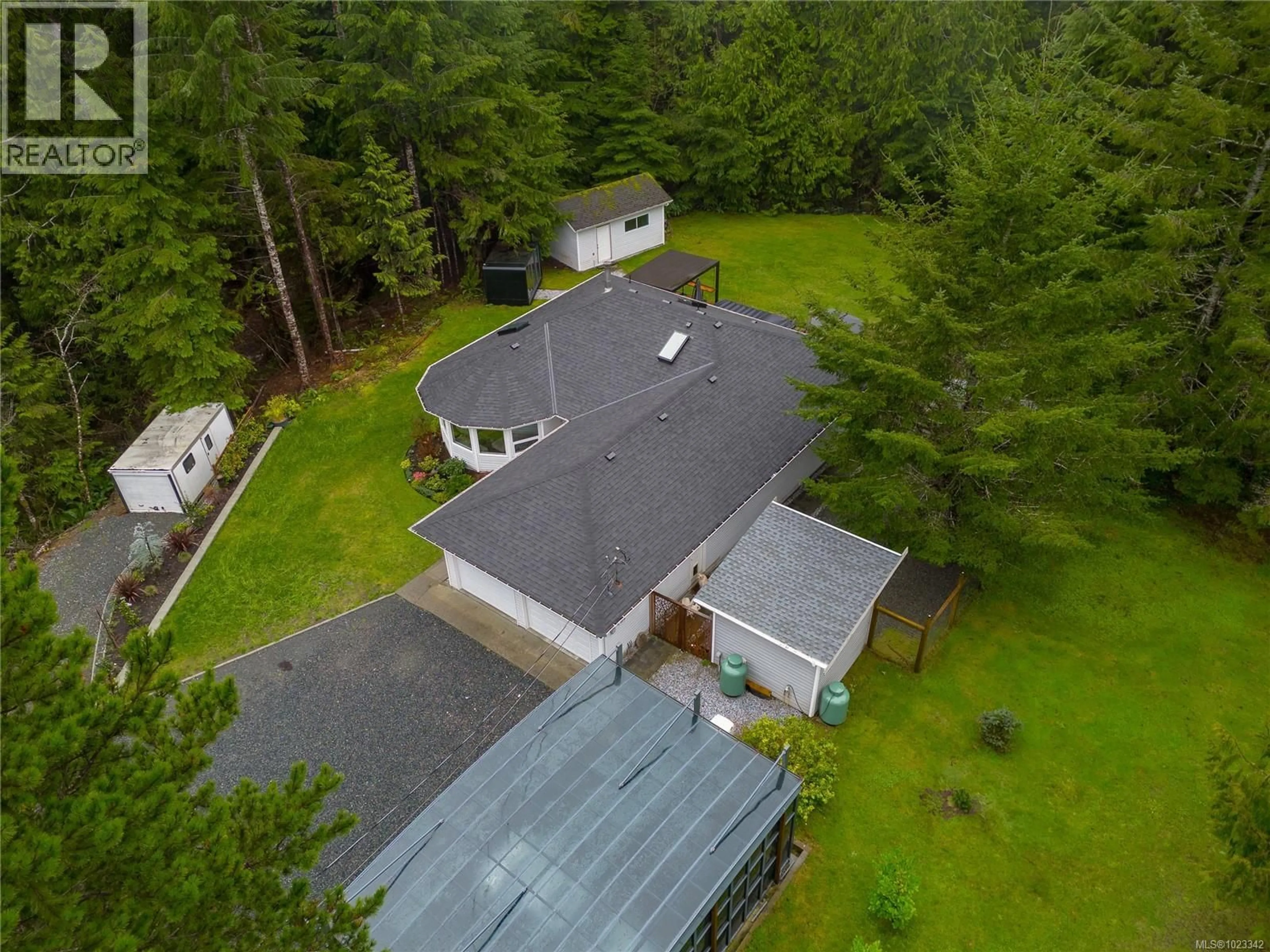 A pic from outside/outdoor area/front of a property/back of a property/a pic from drone, unknown for 2880 DENEWOOD PLACE, Sooke British Columbia V9Z1G6
