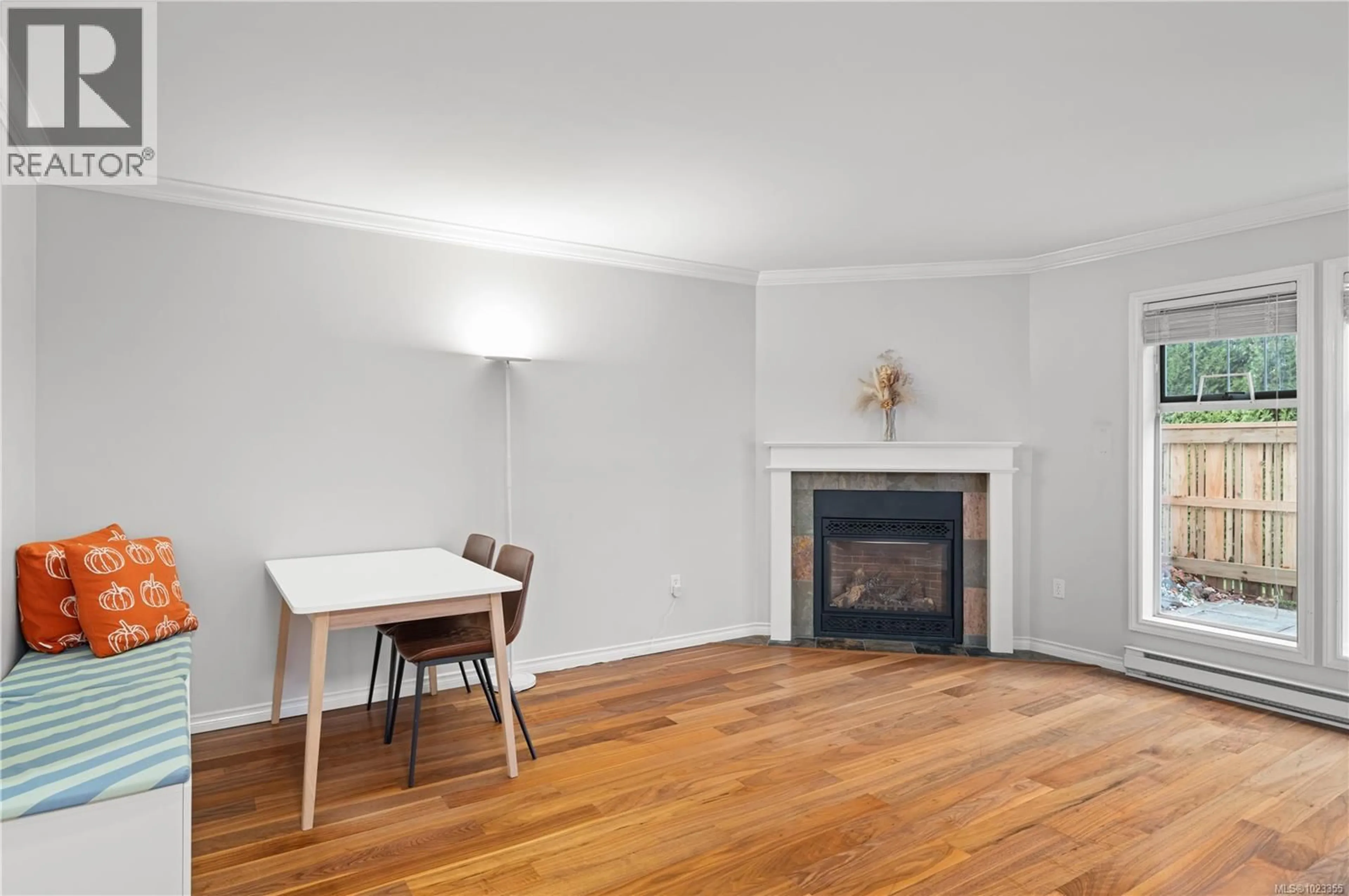 A pic of a room for 21 - 3947 CEDAR HILL CROSS ROAD, Saanich British Columbia V8P2N5