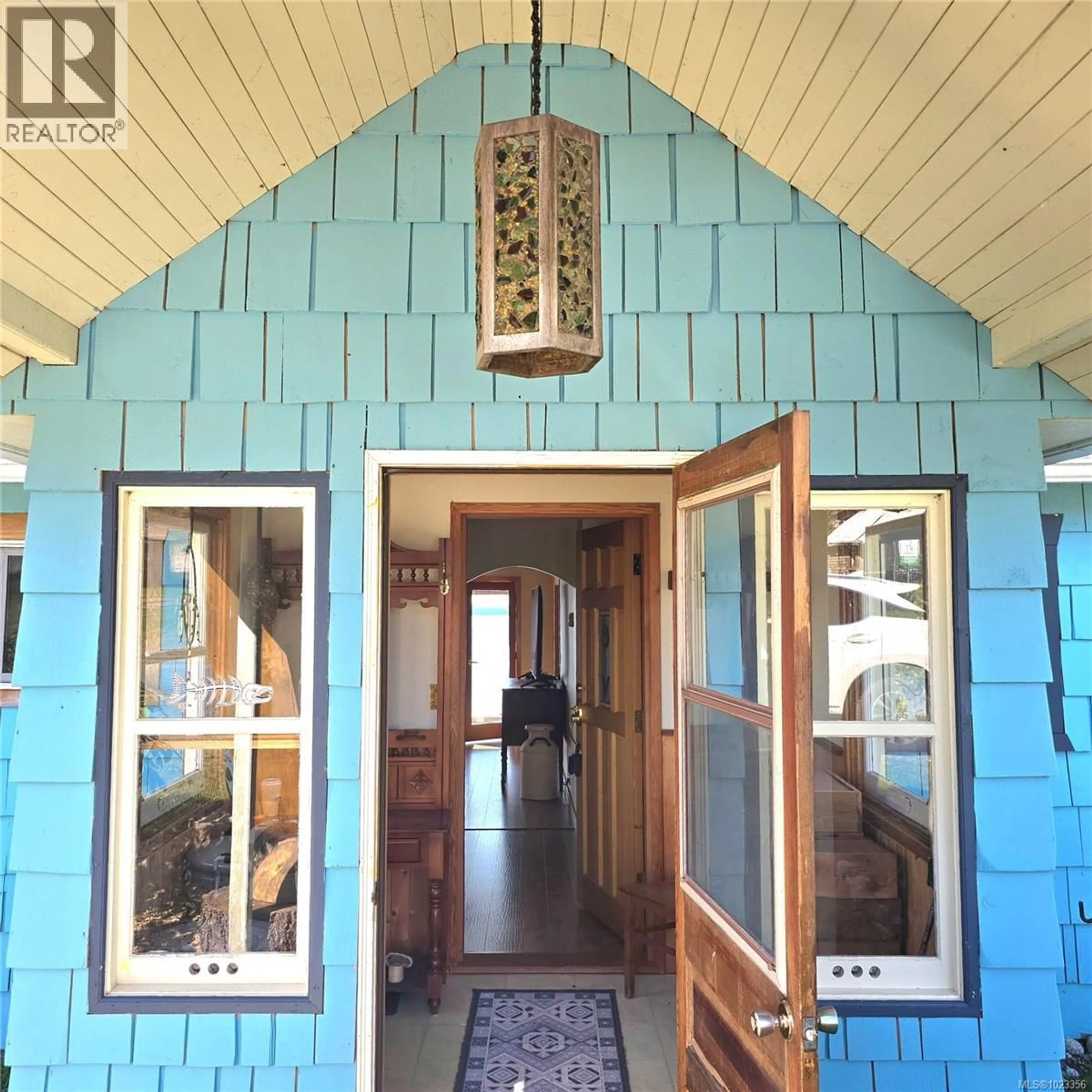 Indoor entryway for 220 1ST STREET, Sointula British Columbia V0N3E0