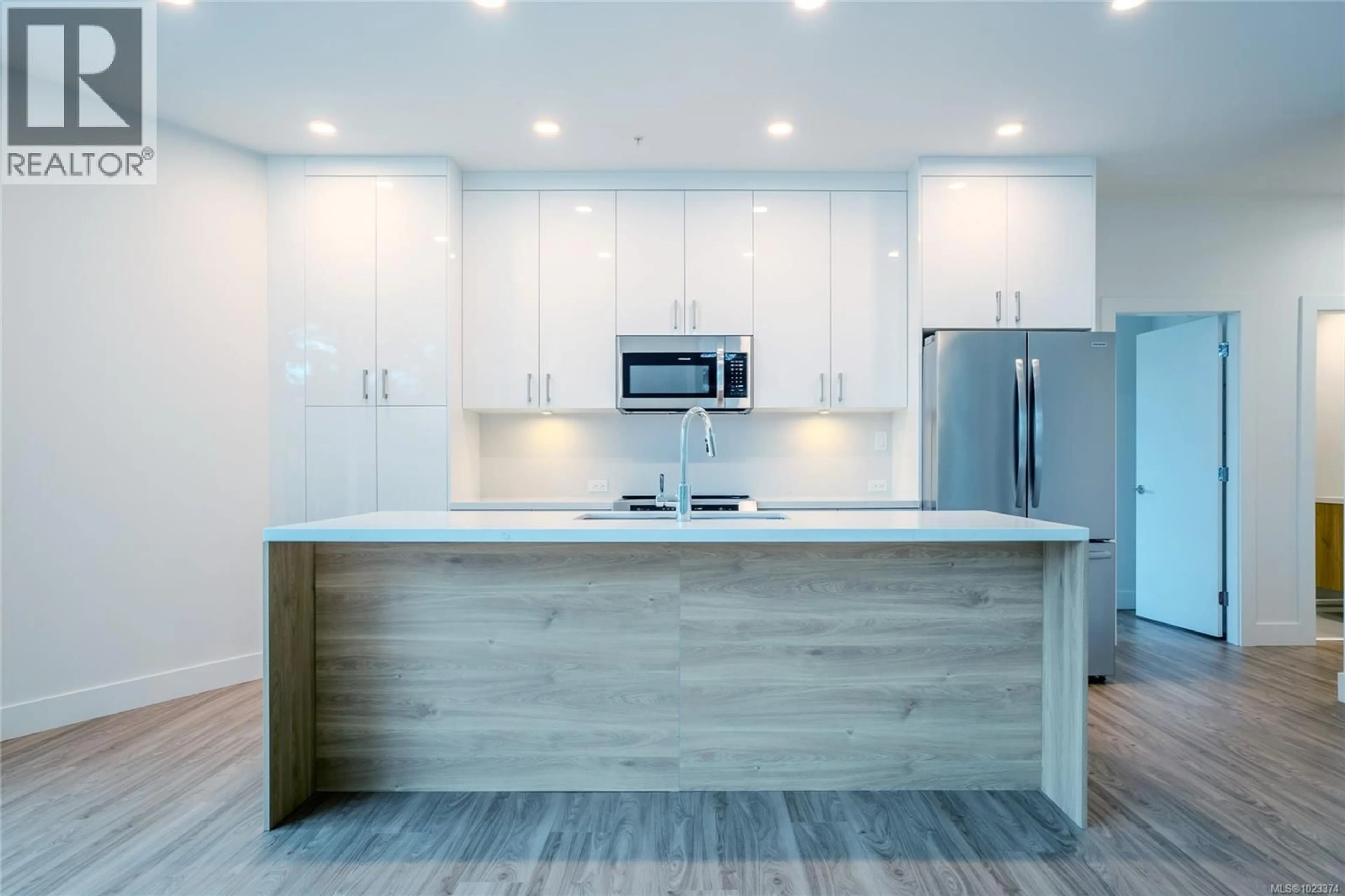 Open concept kitchen, unknown for 104 - 6320 SENTINAL DRIVE, Nanaimo British Columbia V9V1W4