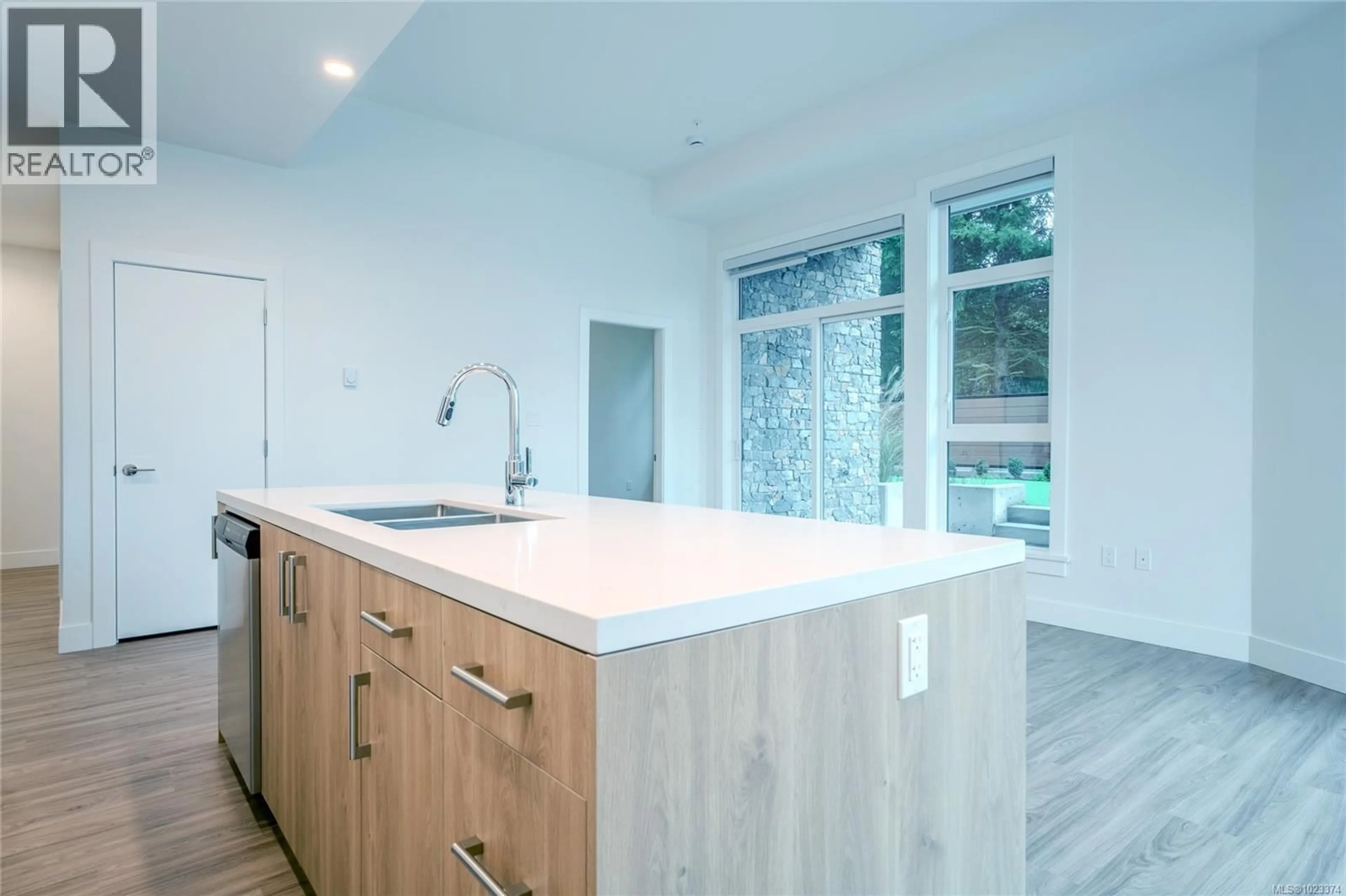 Open concept kitchen, unknown for 104 - 6320 SENTINAL DRIVE, Nanaimo British Columbia V9V1W4