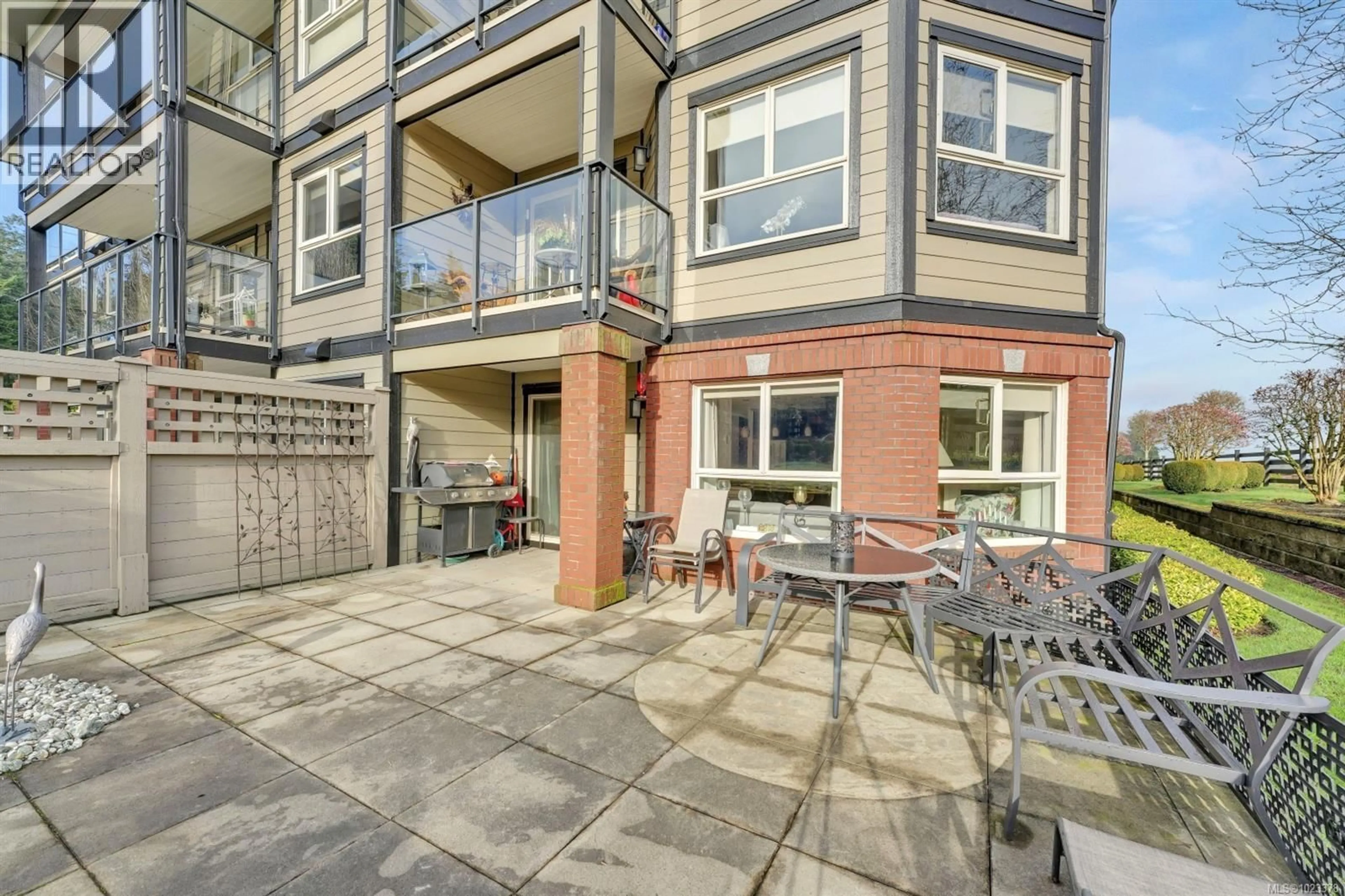 Patio, street for 108 - 6728 DICKINSON ROAD, Nanaimo British Columbia V9V1T3