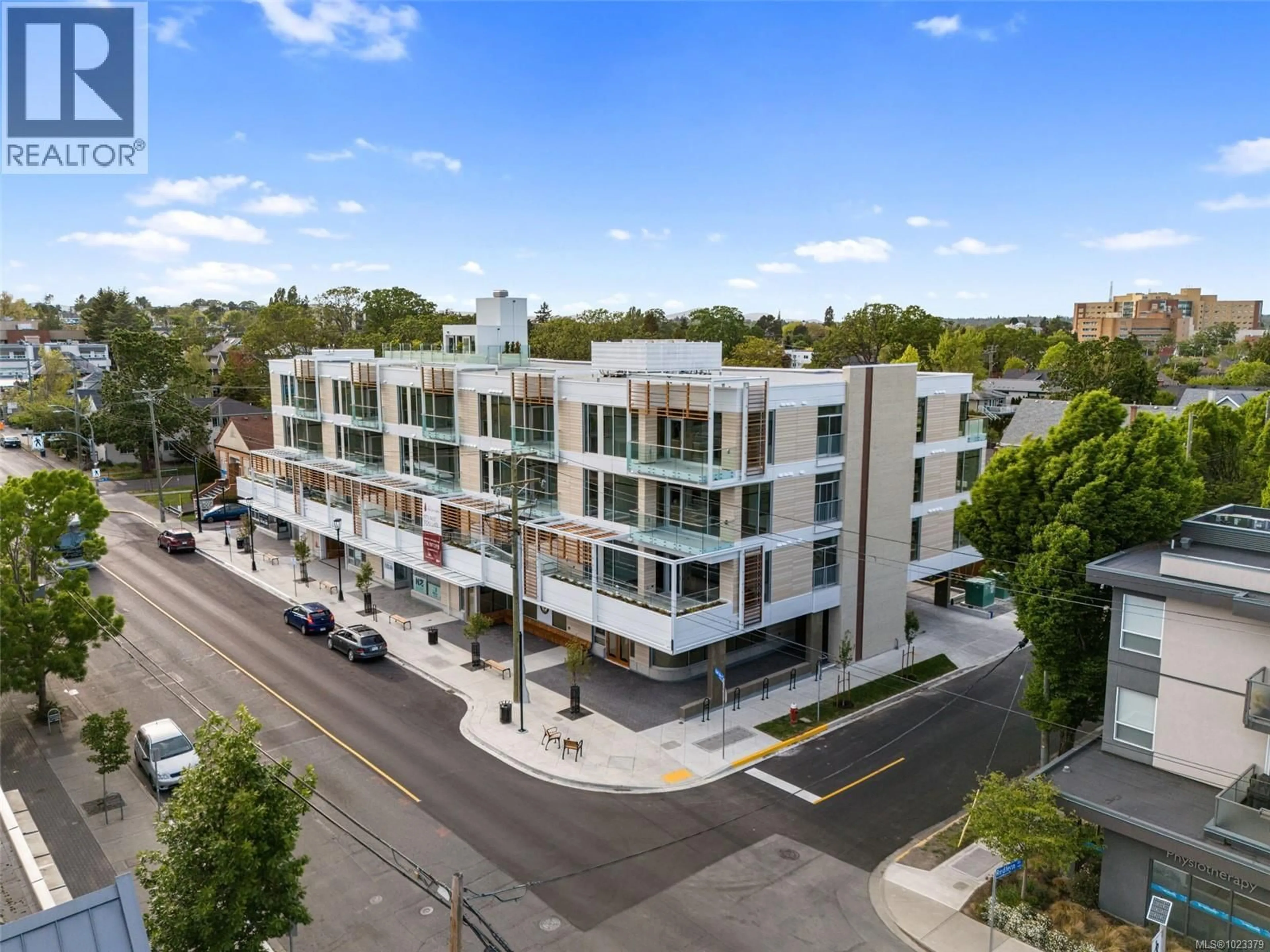 A pic from outside/outdoor area/front of a property/back of a property/a pic from drone, building for 205 - 1916 OAK BAY AVENUE, Victoria British Columbia V8R1C7