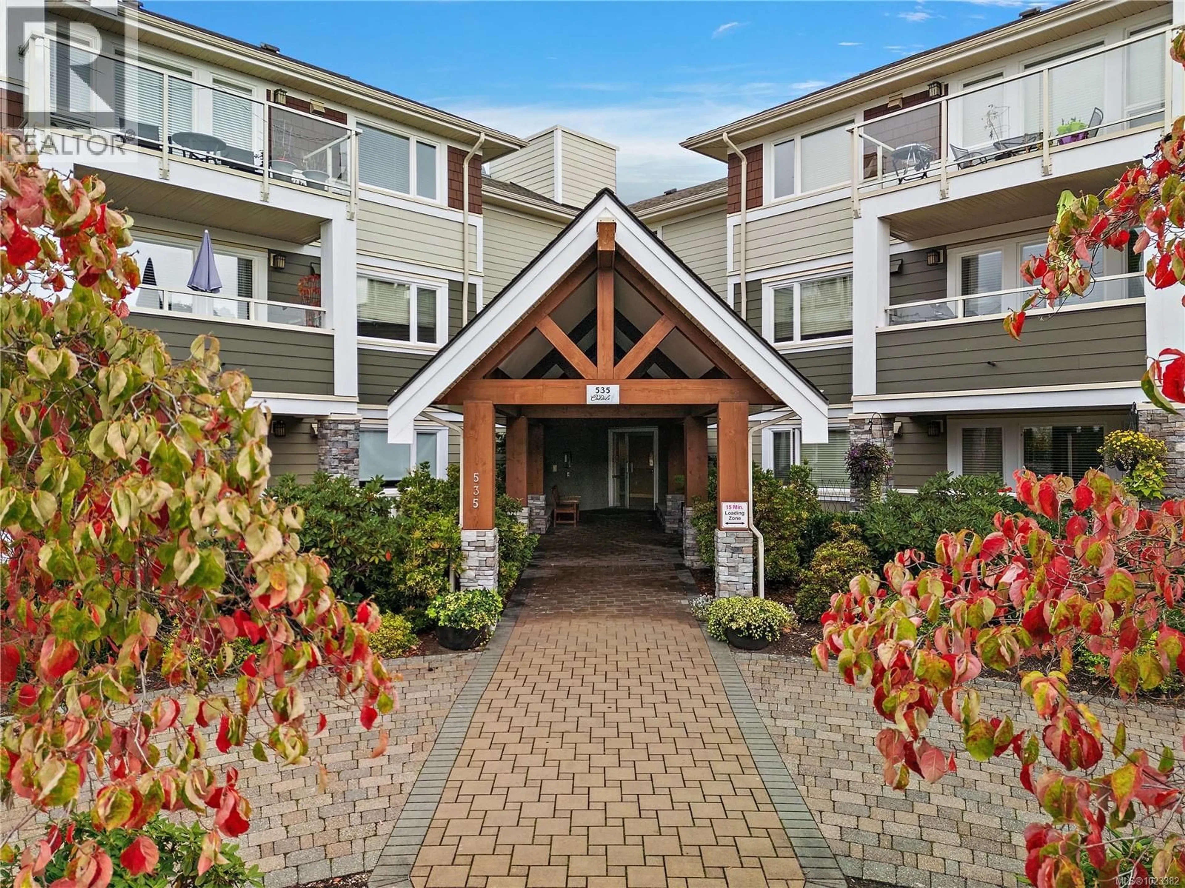 Unknown for 106 - 535 HEATHERDALE LANE, Saanich British Columbia V8Z0A4