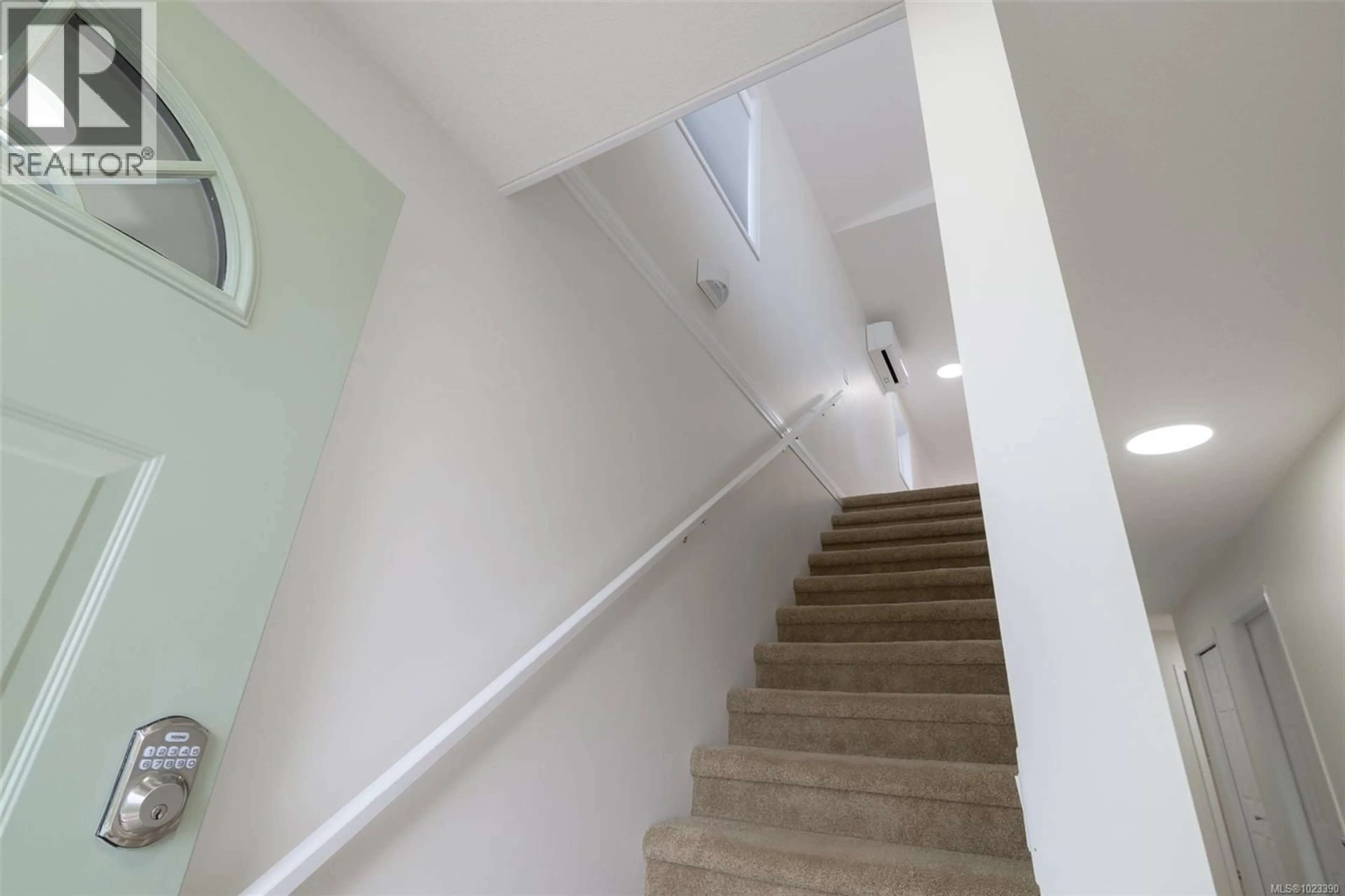 Stairs for 2575 2ND AVENUE, Port Alberni British Columbia V9Y2A2