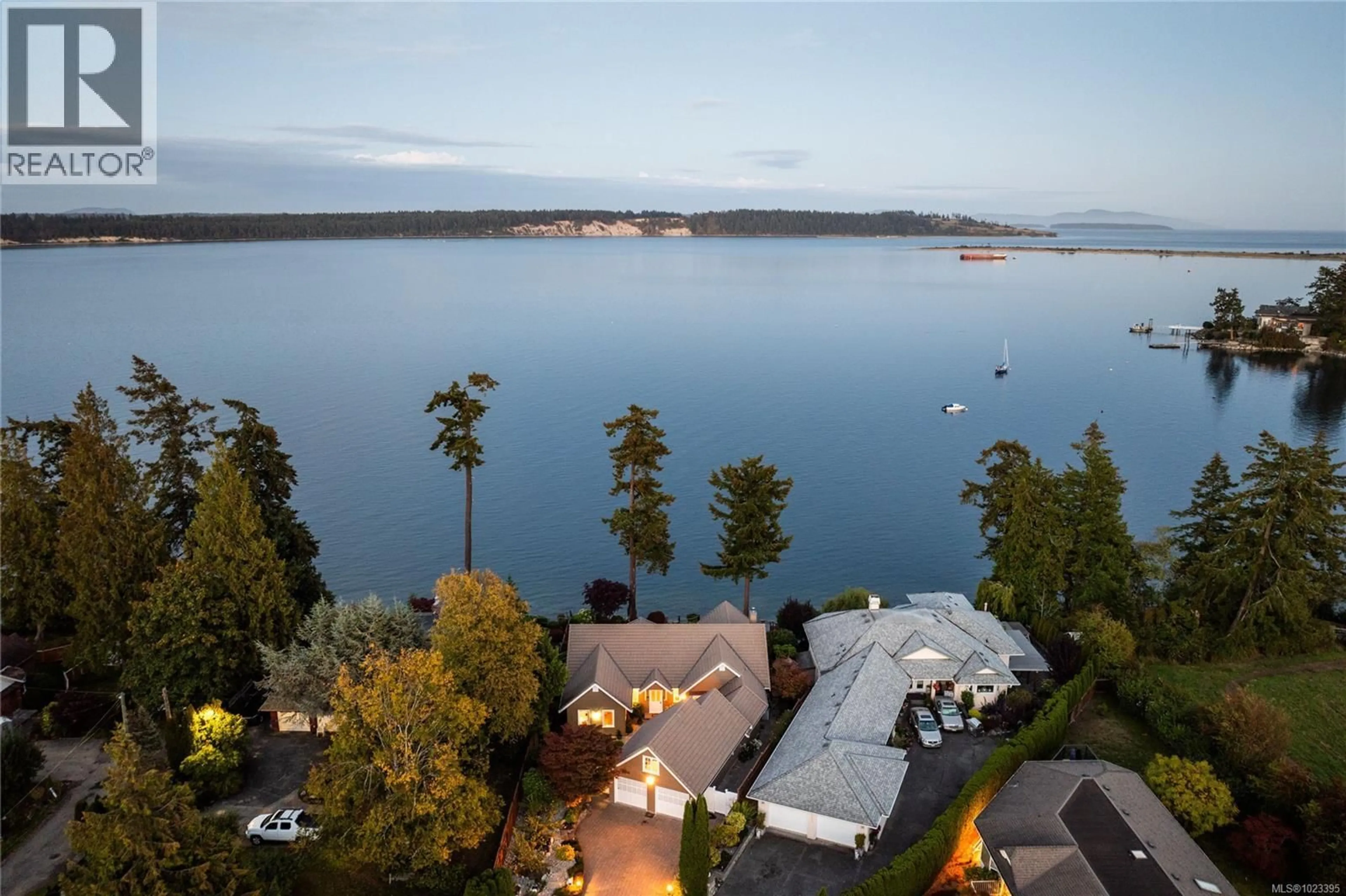 A pic from outside/outdoor area/front of a property/back of a property/a pic from drone, water/lake/river/ocean view for 2555 NEWMAN ROAD, Central Saanich British Columbia V8M1V1