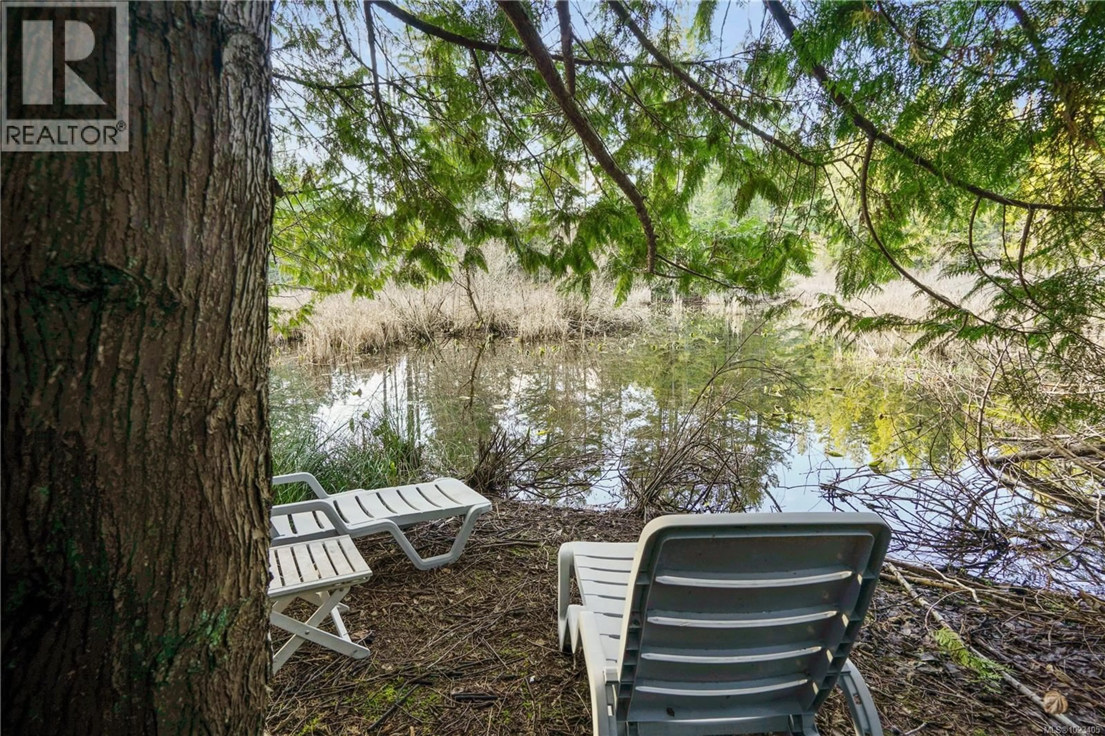 Patio, water/lake/river/ocean view for 3383 LAKERIDGE PLACE, Highlands British Columbia V9E1C8