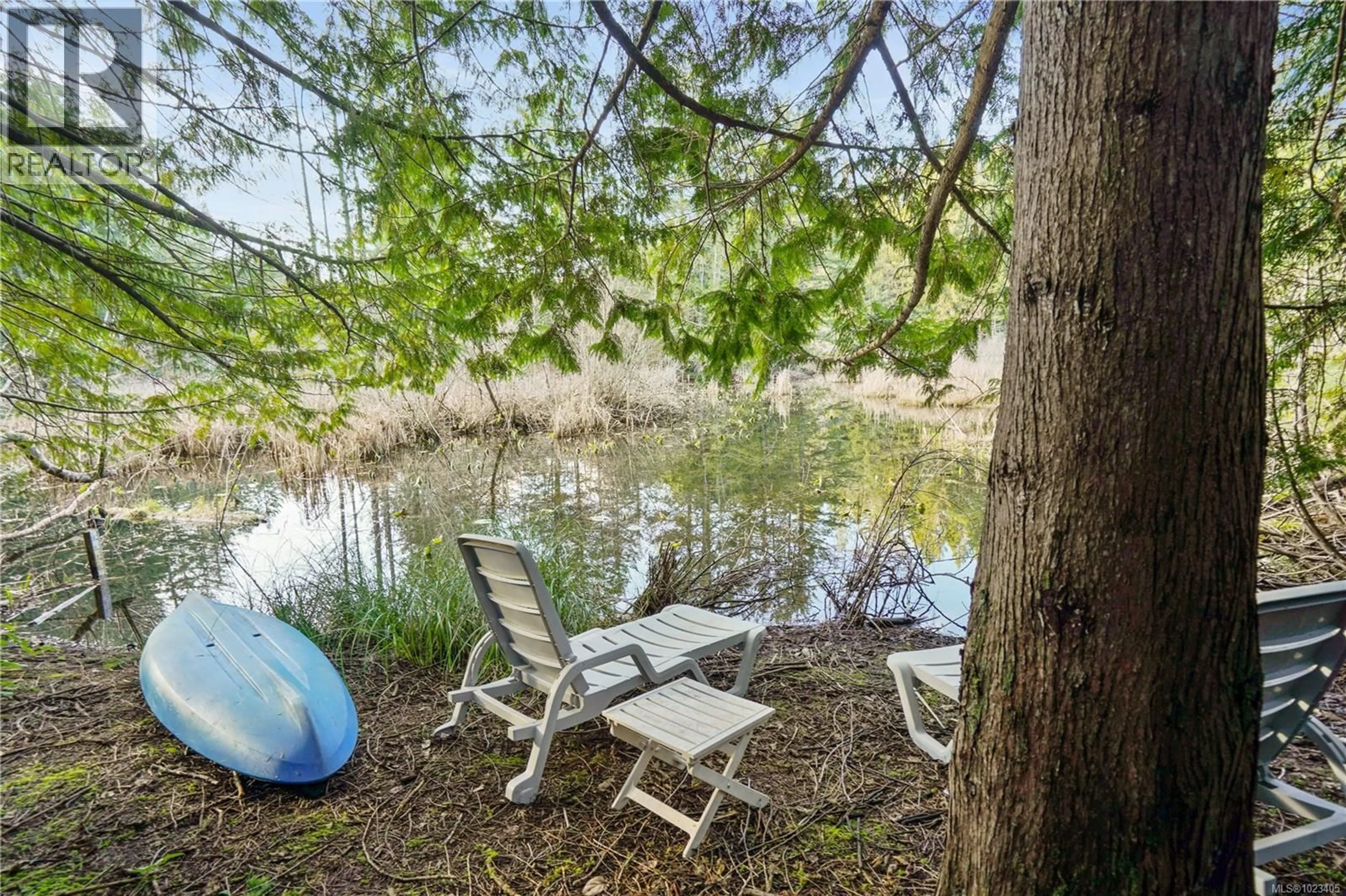 Patio, water/lake/river/ocean view for 3383 LAKERIDGE PLACE, Highlands British Columbia V9E1C8