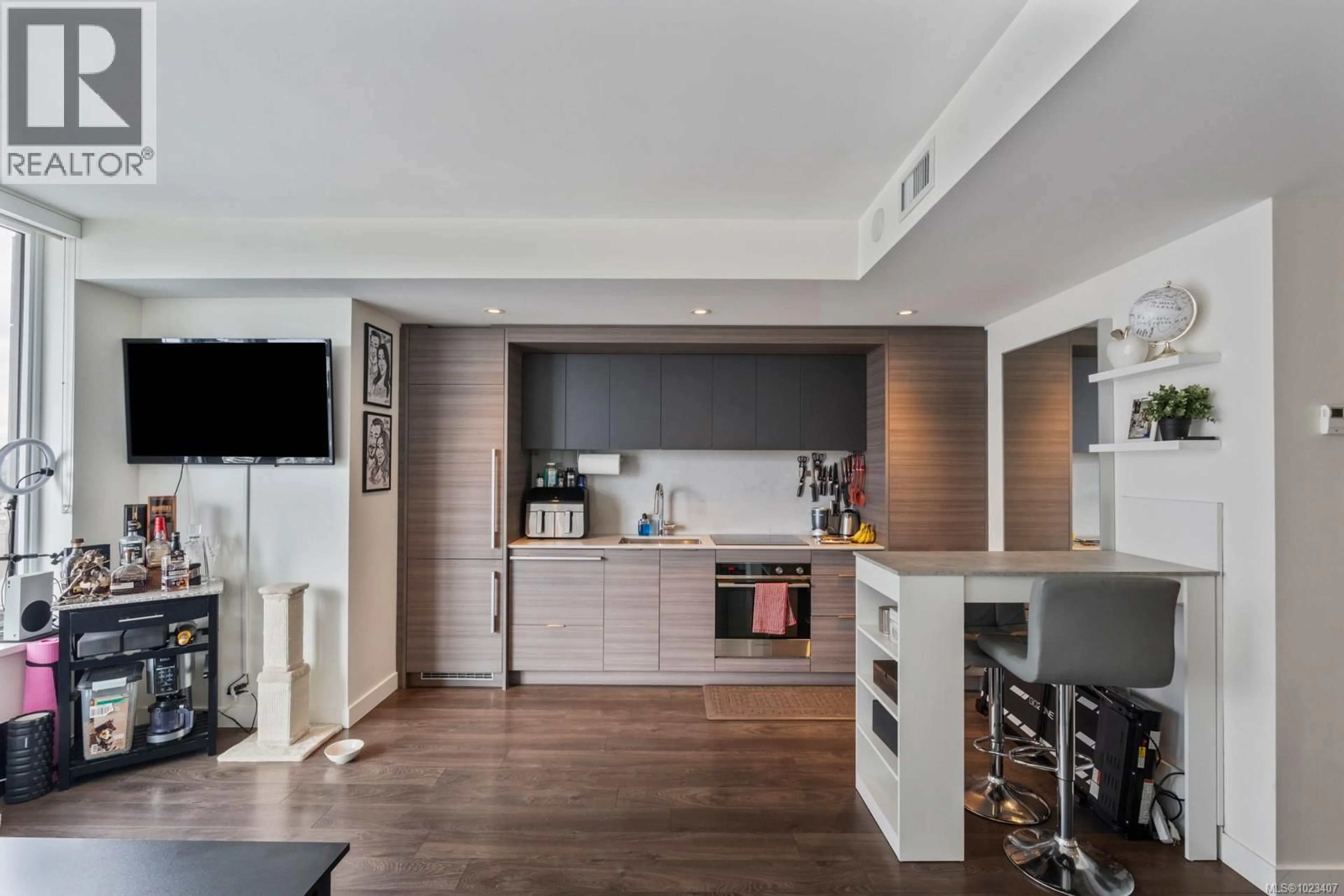 Contemporary kitchen, unknown for 1105 - 848 YATES STREET, Victoria British Columbia V8W0G2