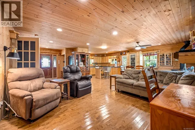 1415 BAIKIE ROAD, Denman Island 5
