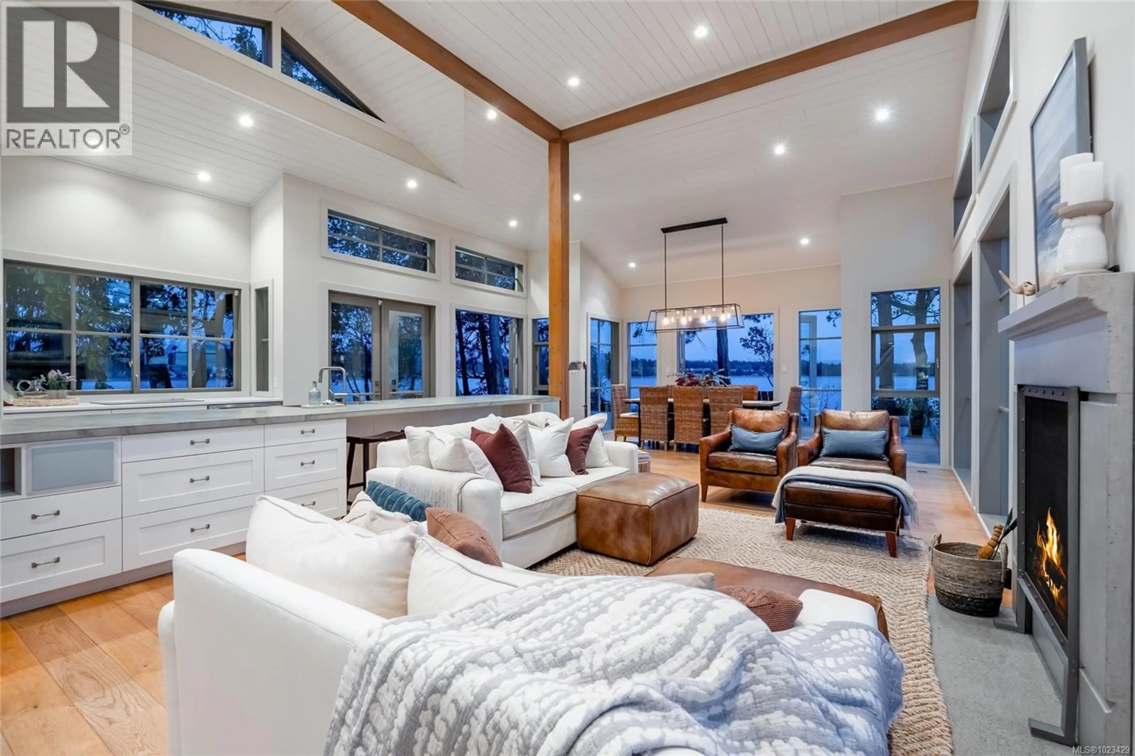 Living room with furniture, unknown for 1341 MADRONA DRIVE, Nanoose Bay British Columbia V9P9C9