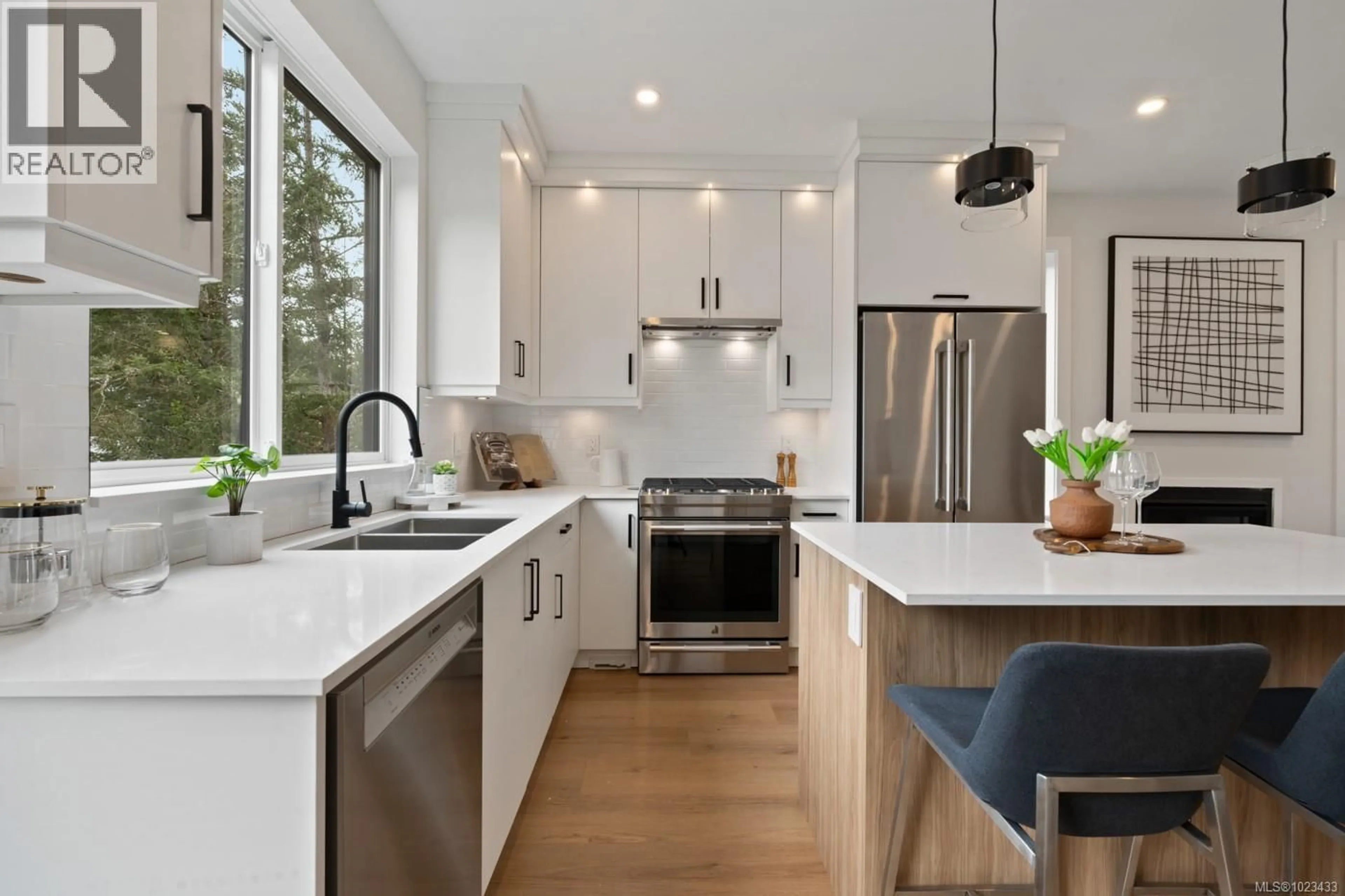 Open concept kitchen, unknown for 556 BELFORD PLACE, Langford British Columbia V9B6C1